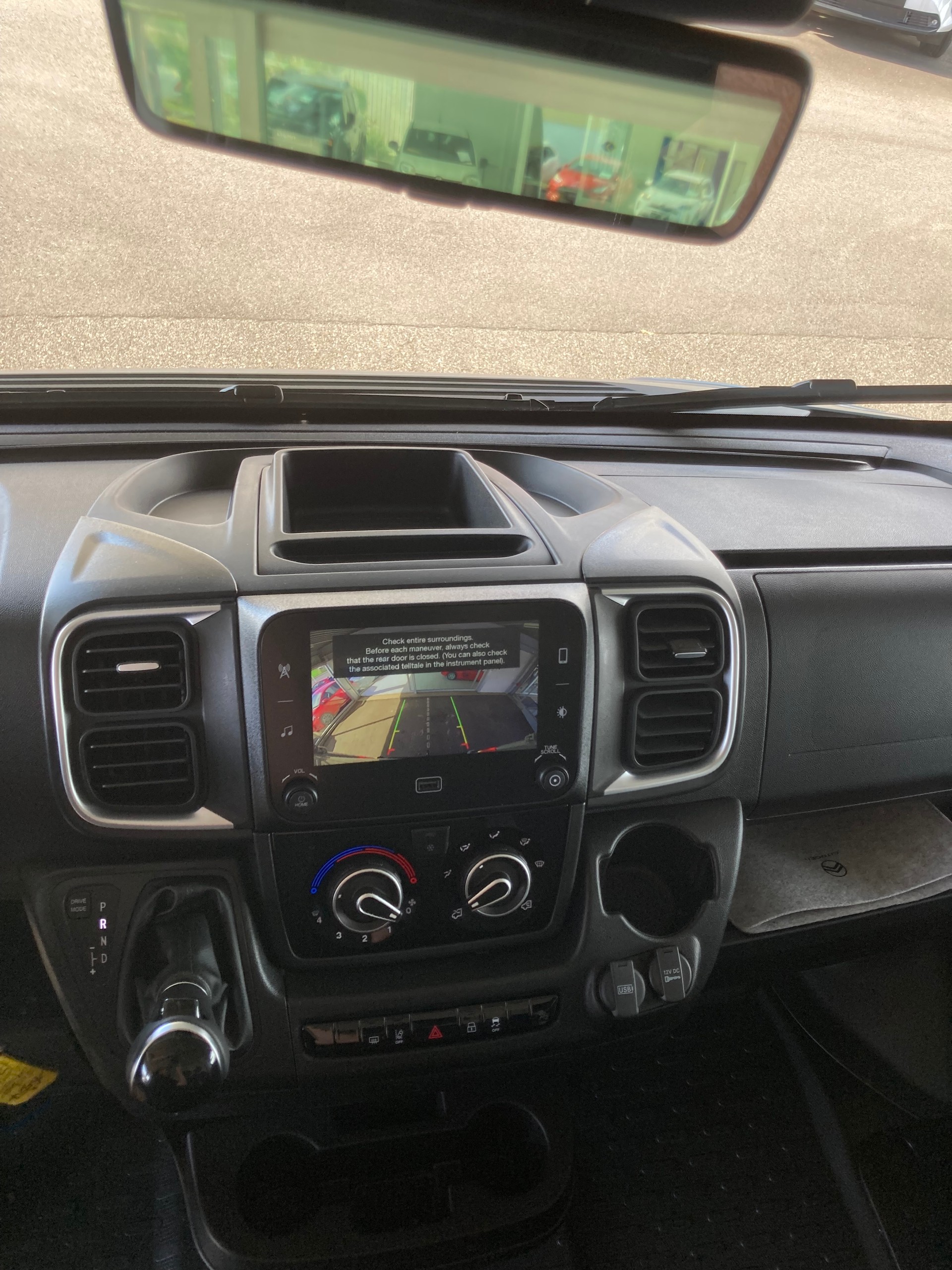 CITROEN Jumper 35+ 2.2 BlueHDi 180 L3H2 Automat Kasten-image-11
