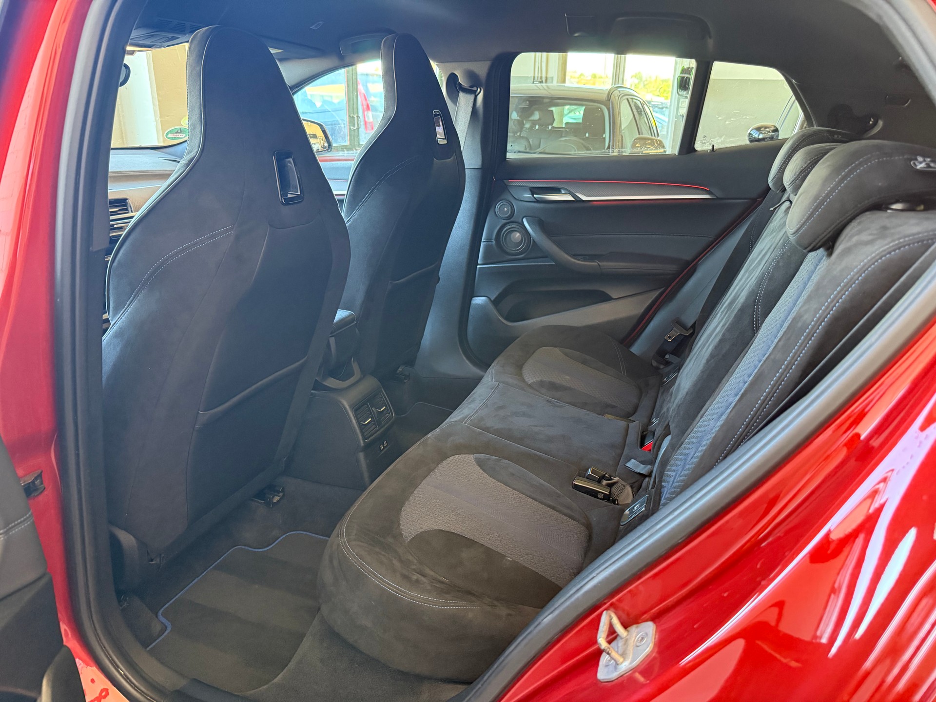 BMW X2 xDrive 20d M Sport Steptronic-image-11