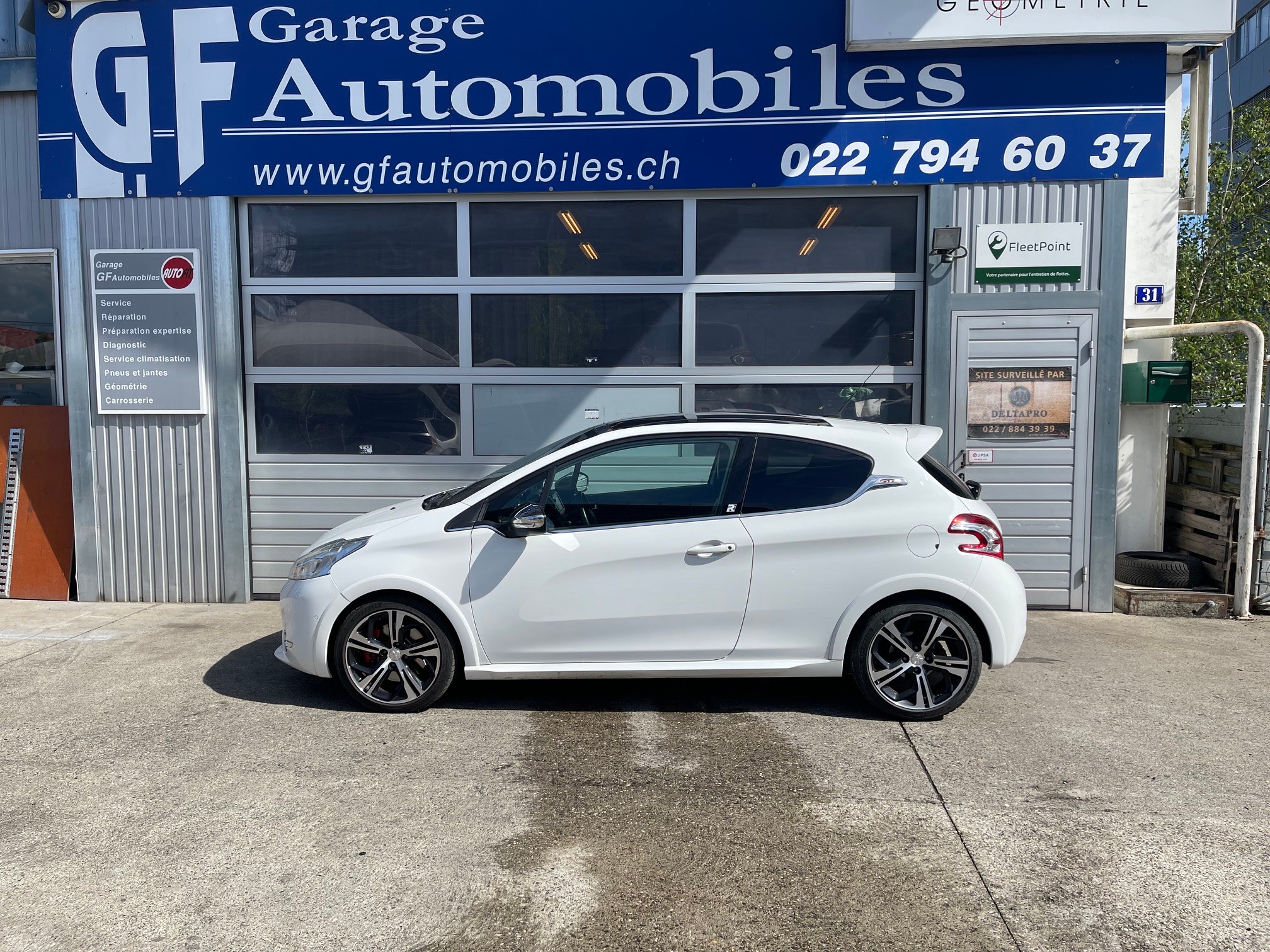 Car photo