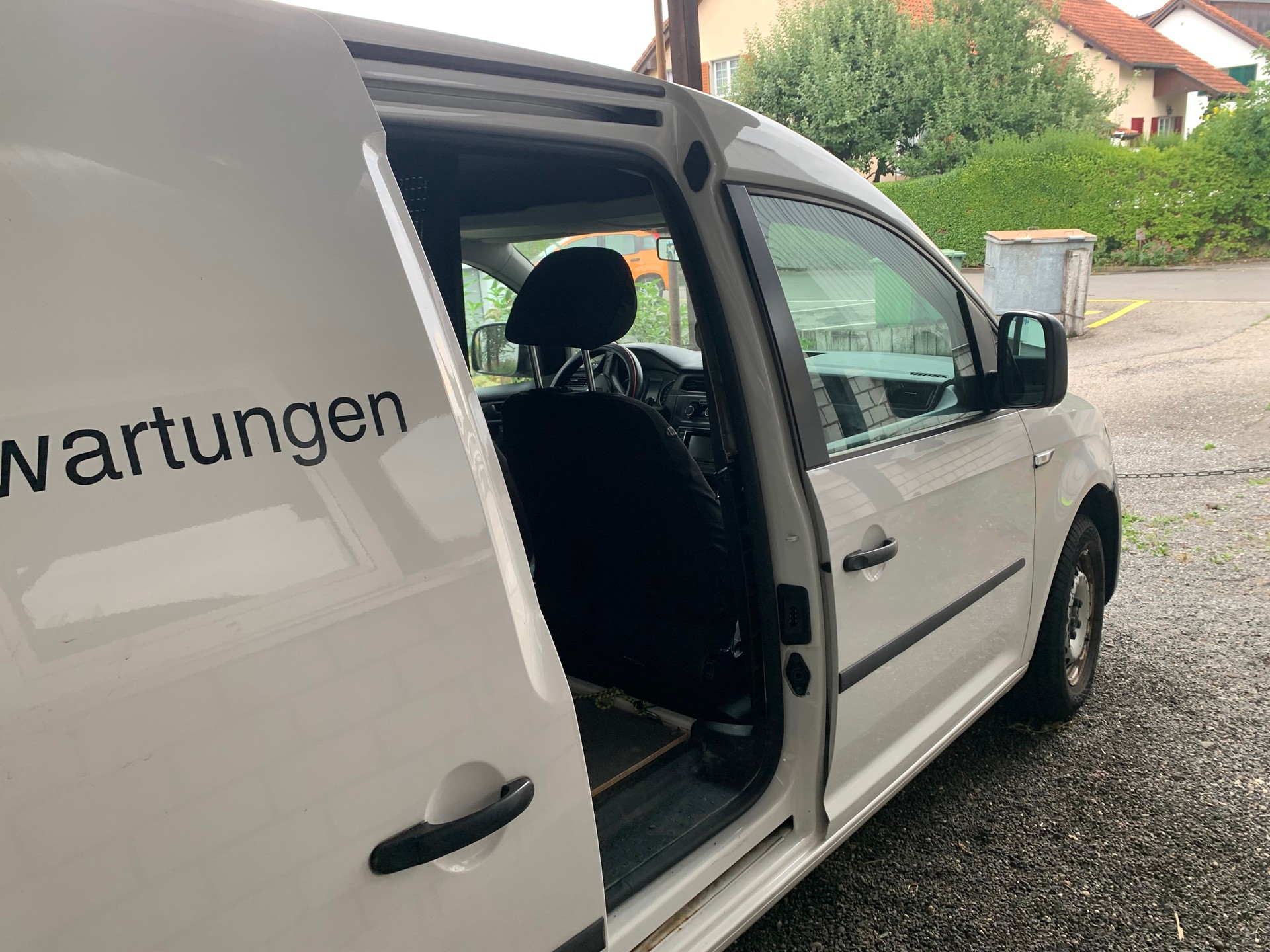 VW Caddy 1.6 TDI-image-5