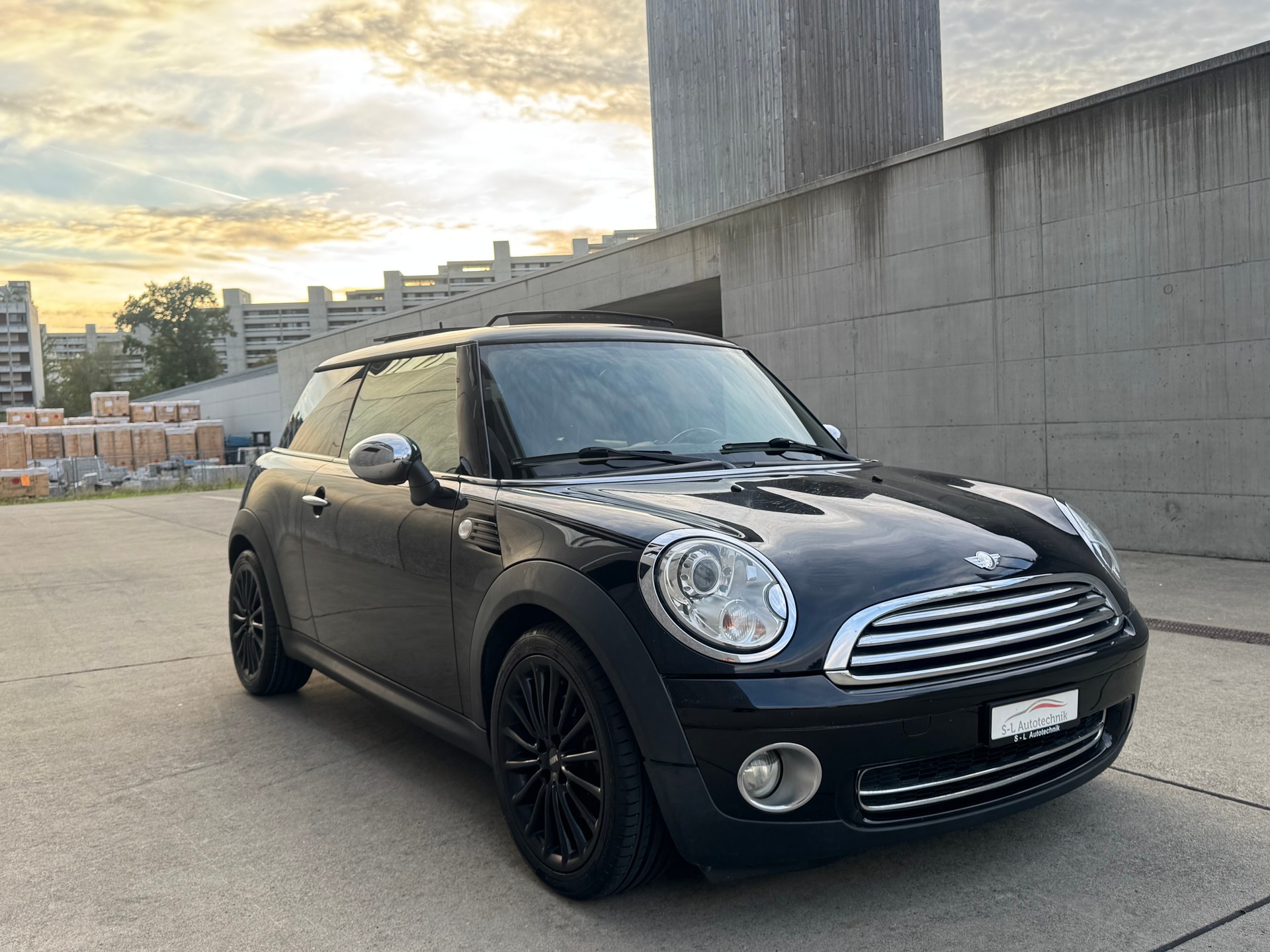 MINI Cooper-image-2