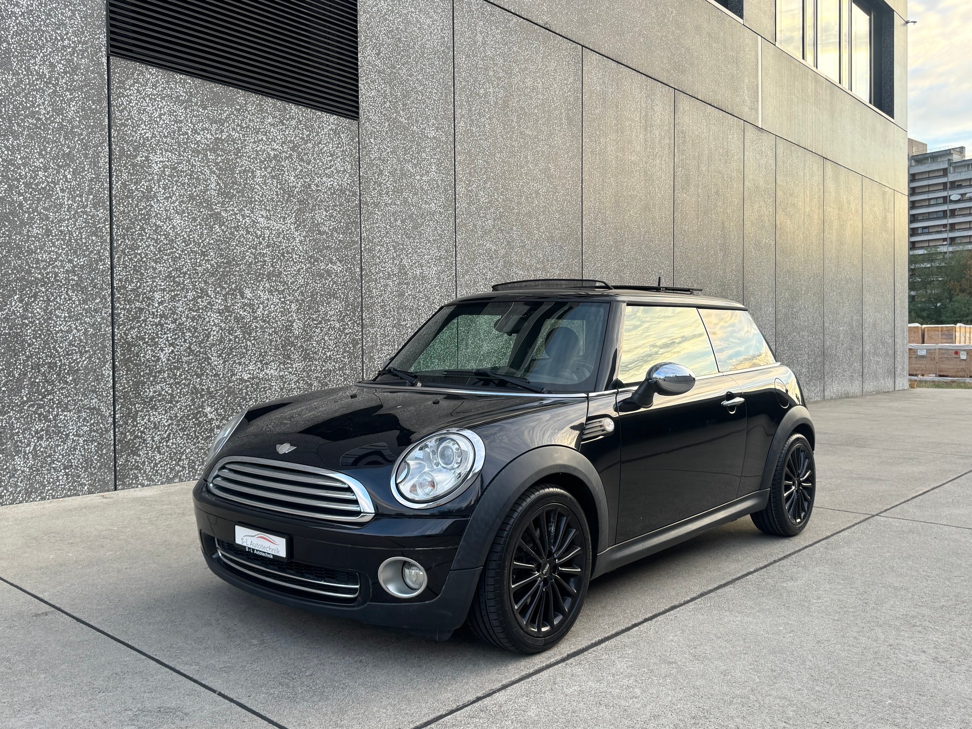 MINI Cooper-image-0