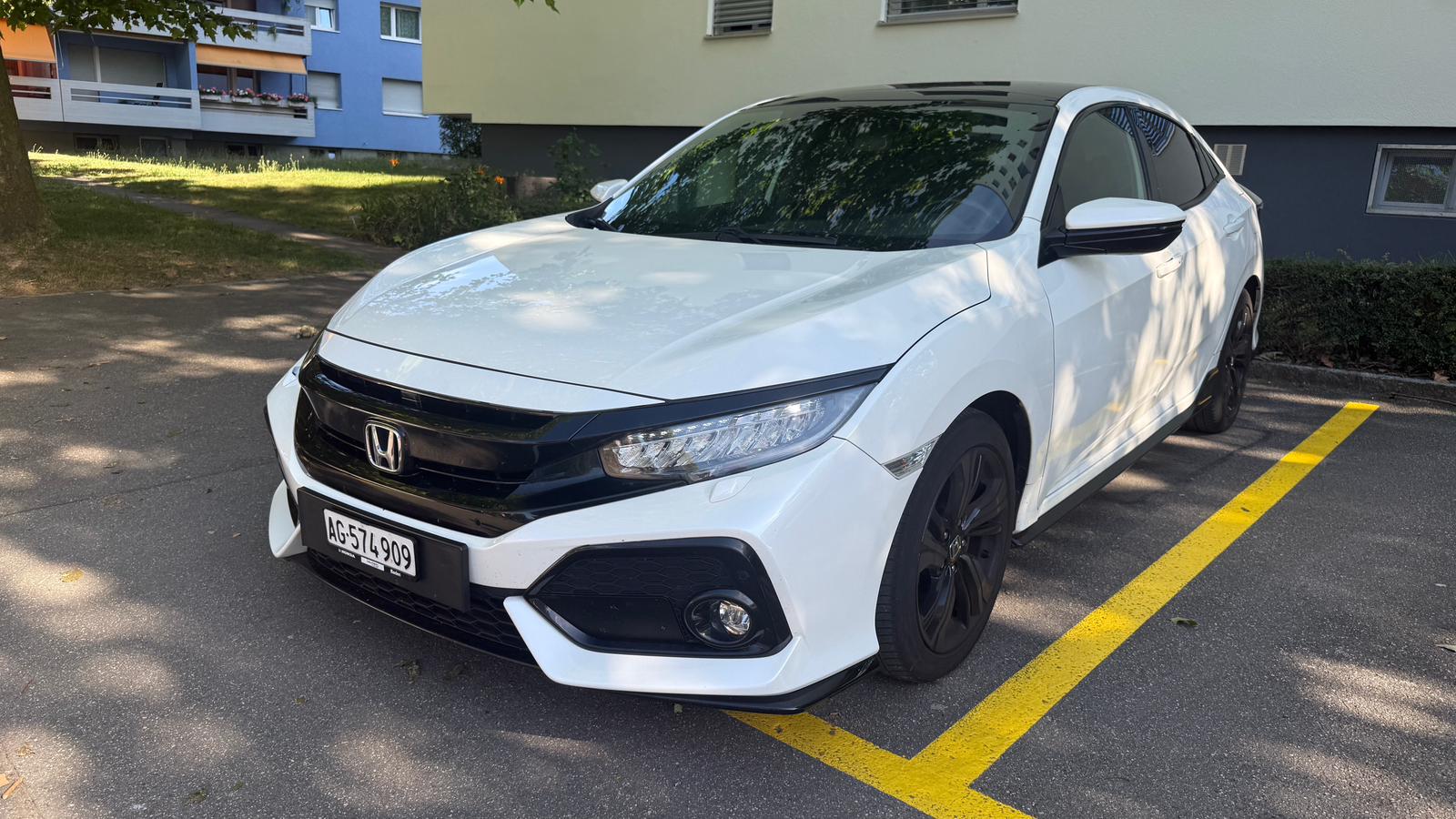 Car photo