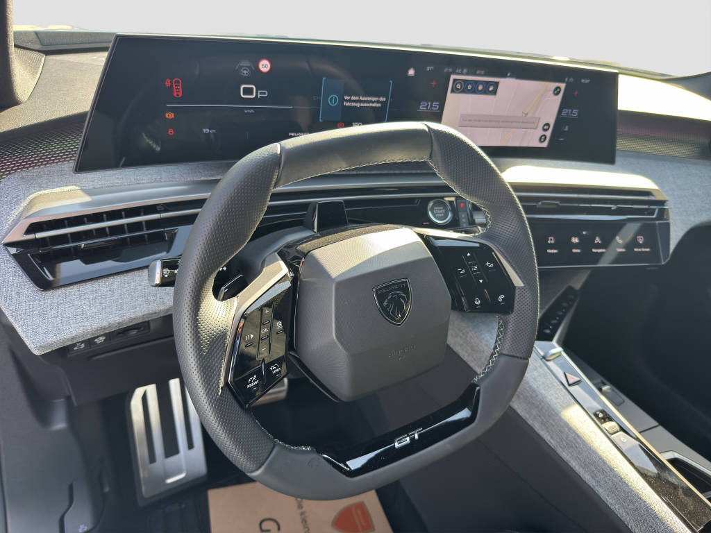 PEUGEOT 5008 1.2 Hybrid GT Exclusive-image-9