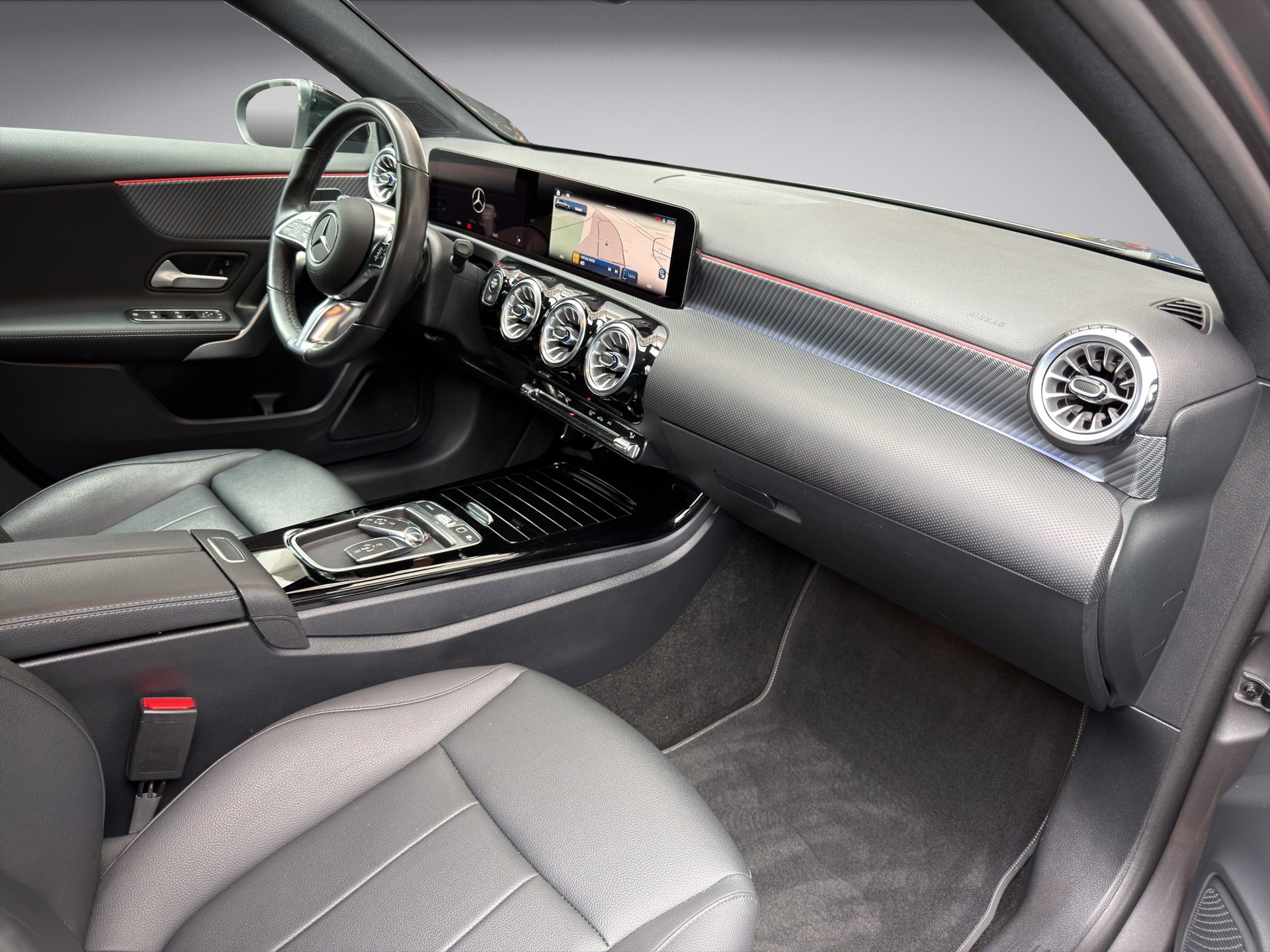MERCEDES-BENZ A 180 7G-DCT-image-11