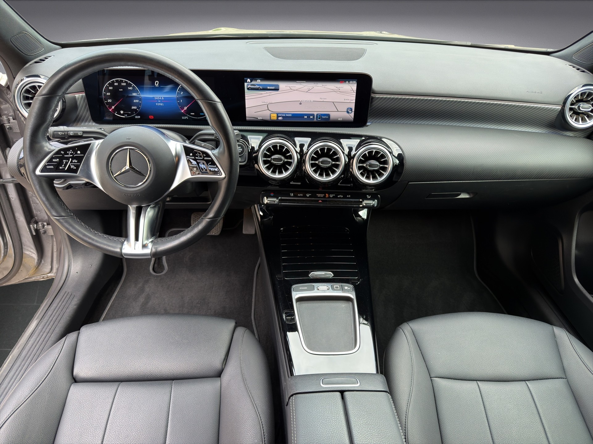 MERCEDES-BENZ A 180 7G-DCT-image-9
