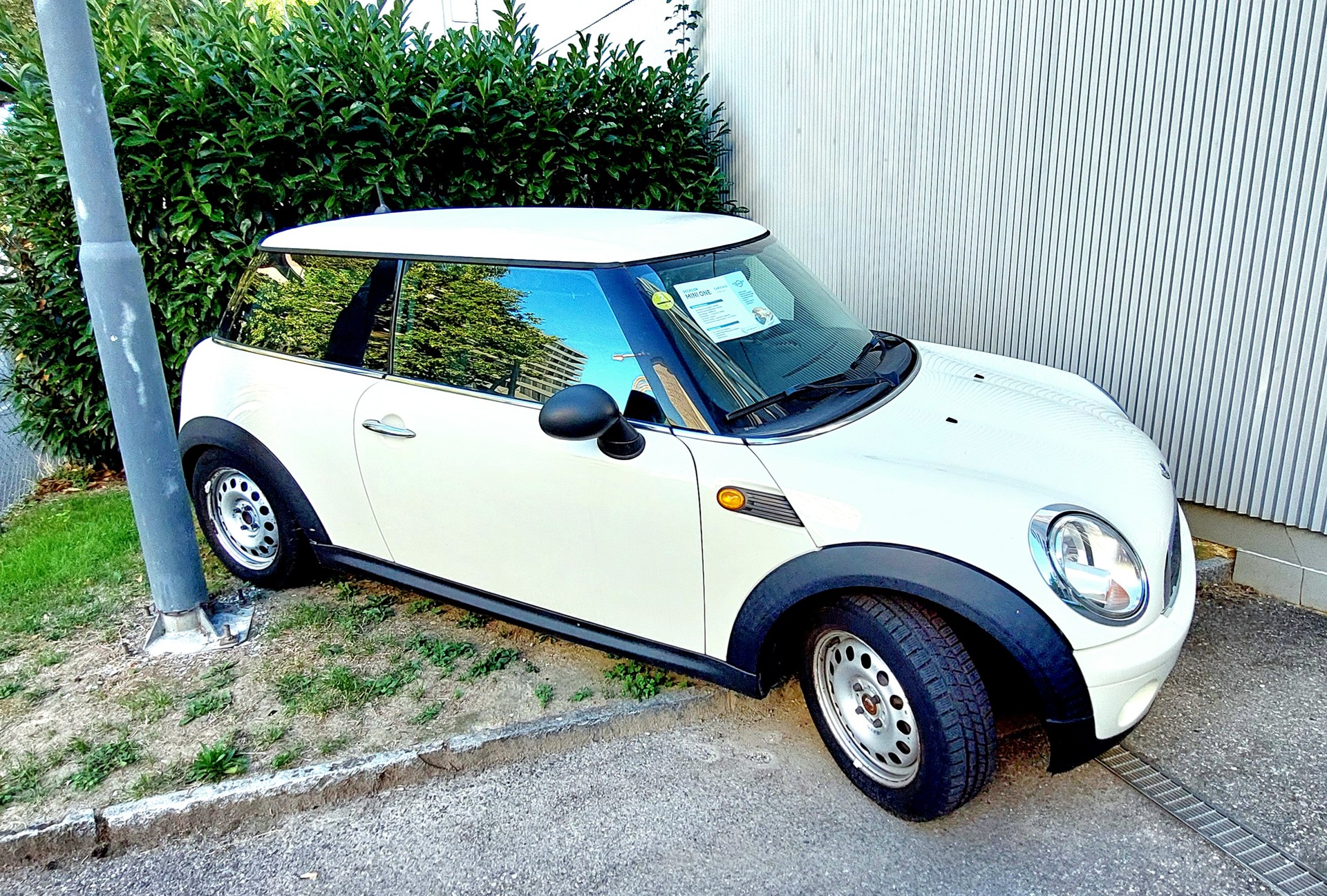MINI 1.4i One-image-1
