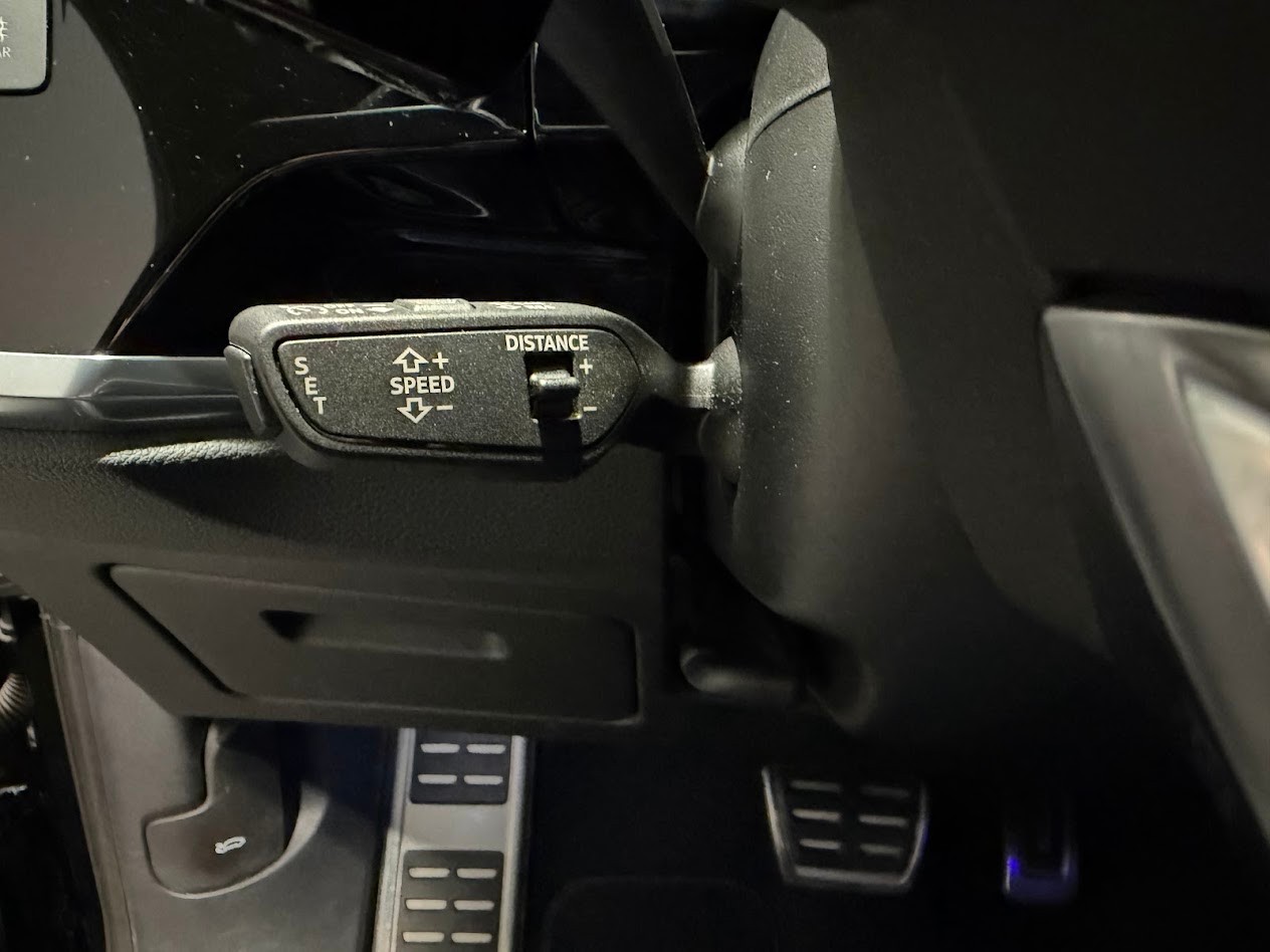 AUDI RS Q3 2.5 TFSI quattro S tronic-image-6