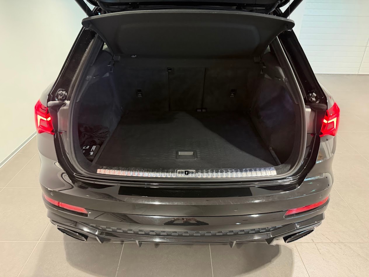 AUDI RS Q3 2.5 TFSI quattro S tronic-image-12