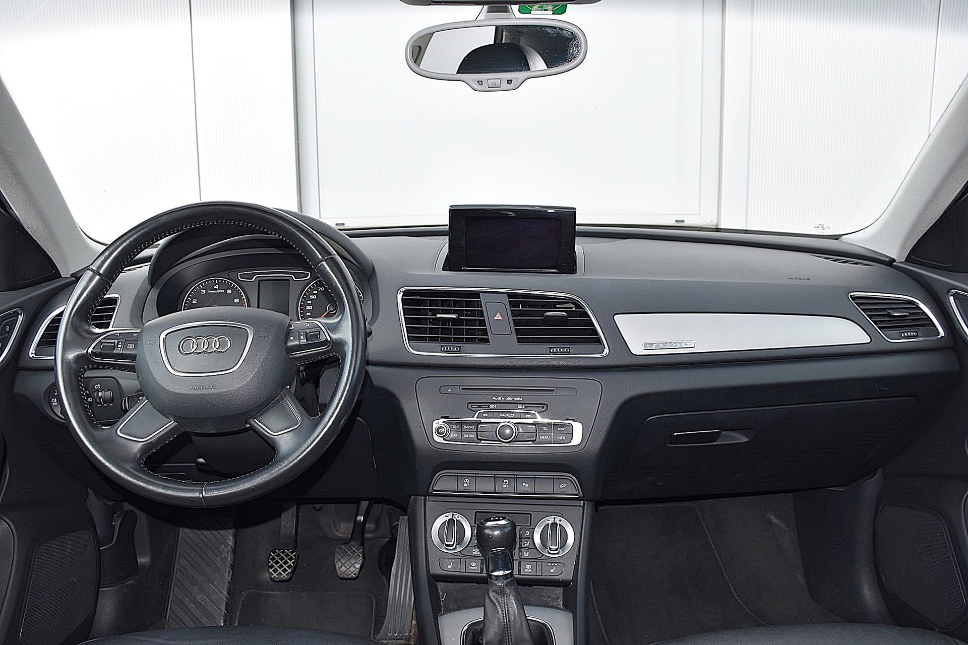 AUDI Q3 2.0 TFSI quattro-image-7