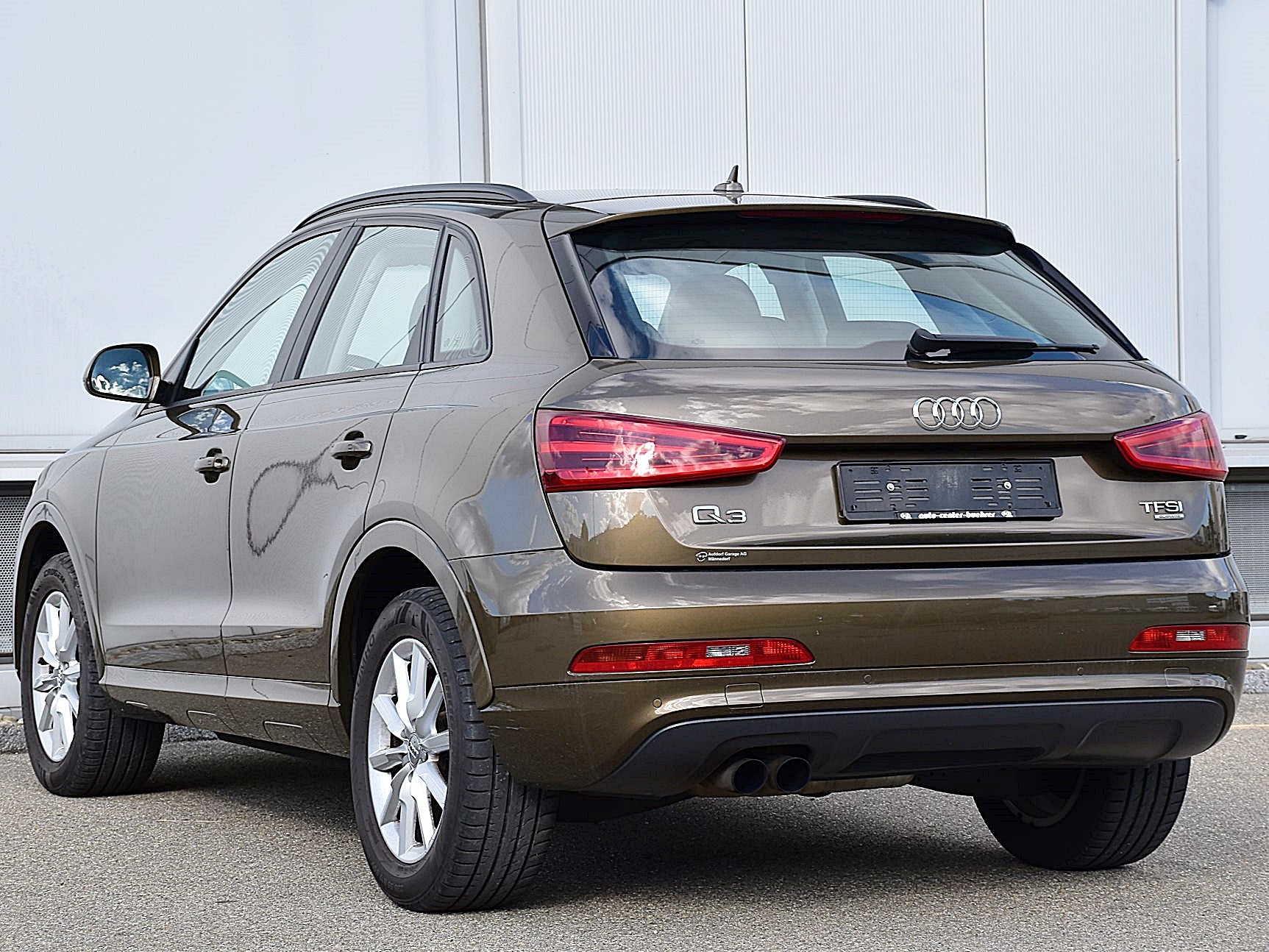 AUDI Q3 2.0 TFSI quattro-image-2