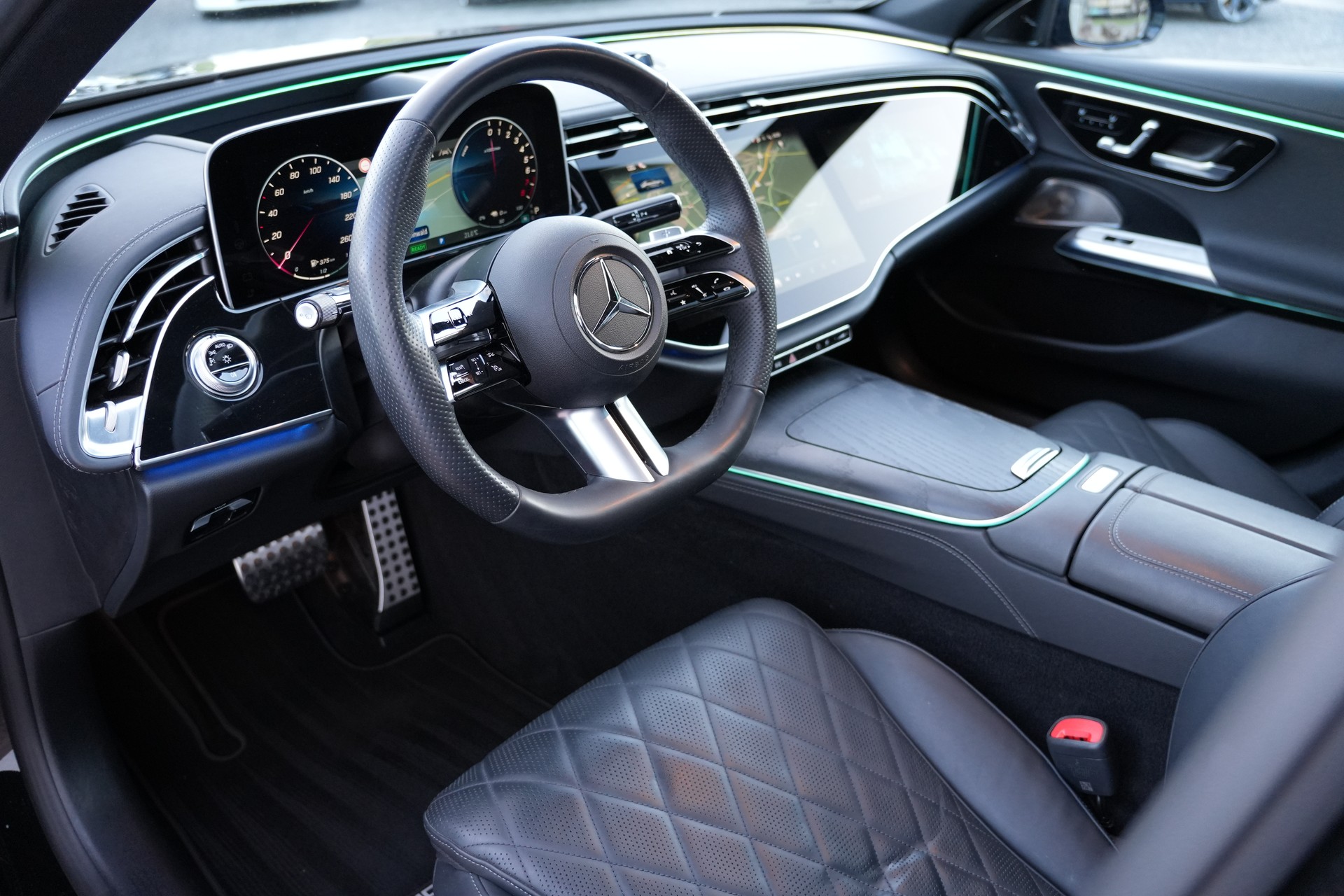 MERCEDES-BENZ E 400 e 4Matic 9G-Tronic (CH)-image-13