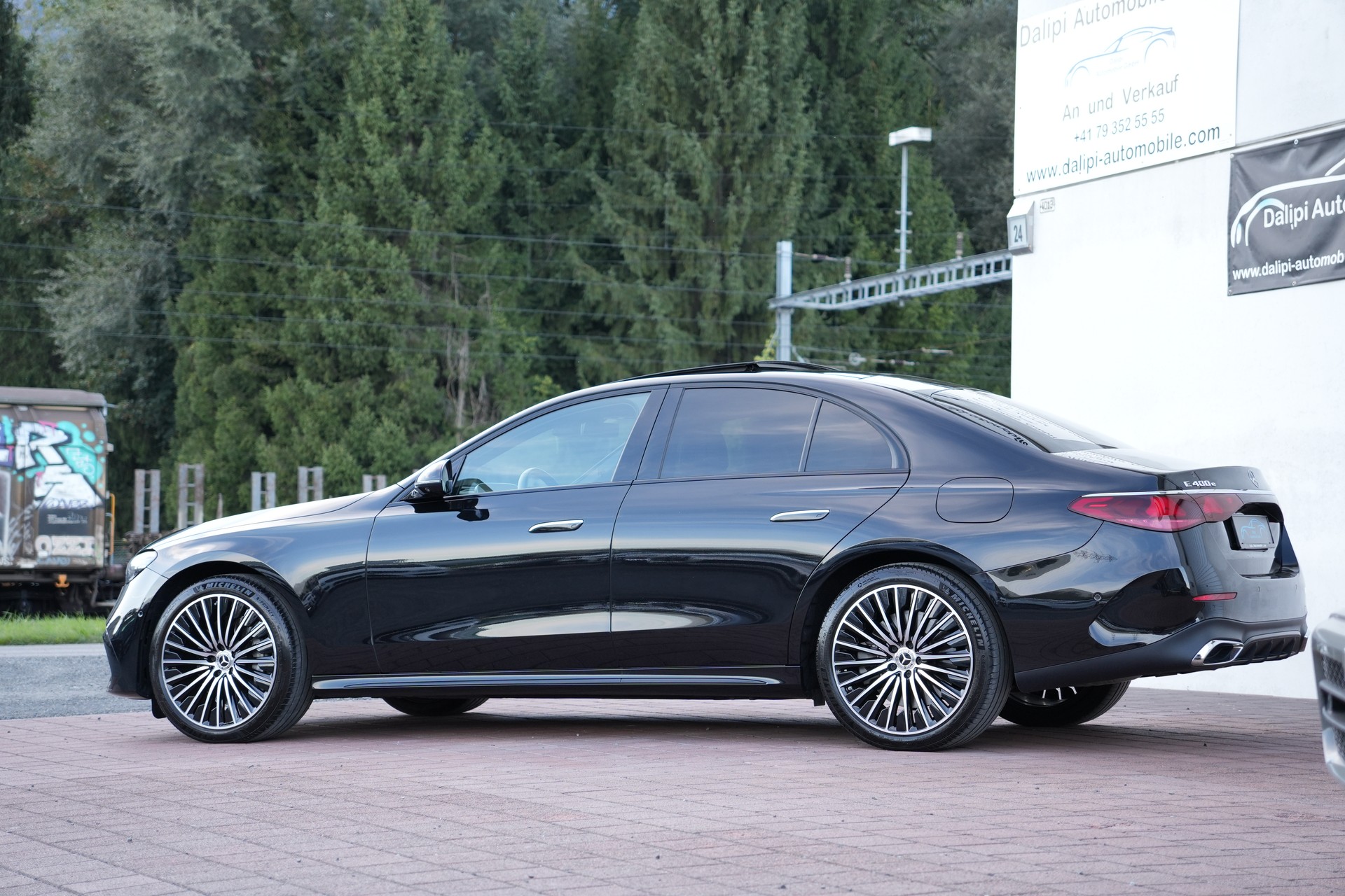 MERCEDES-BENZ E 400 e 4Matic 9G-Tronic (CH)-image-1