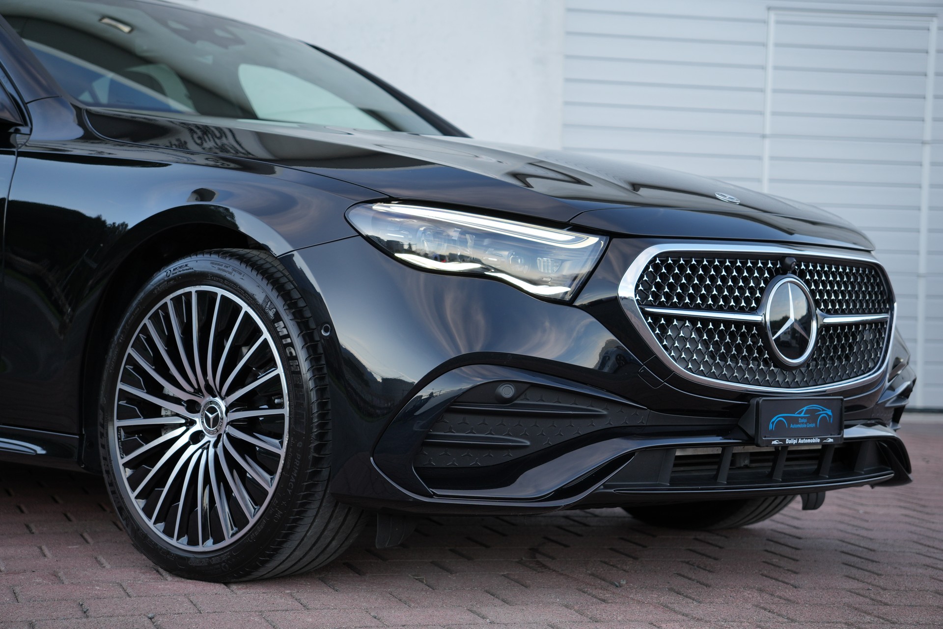 MERCEDES-BENZ E 400 e 4Matic 9G-Tronic (CH)-image-9