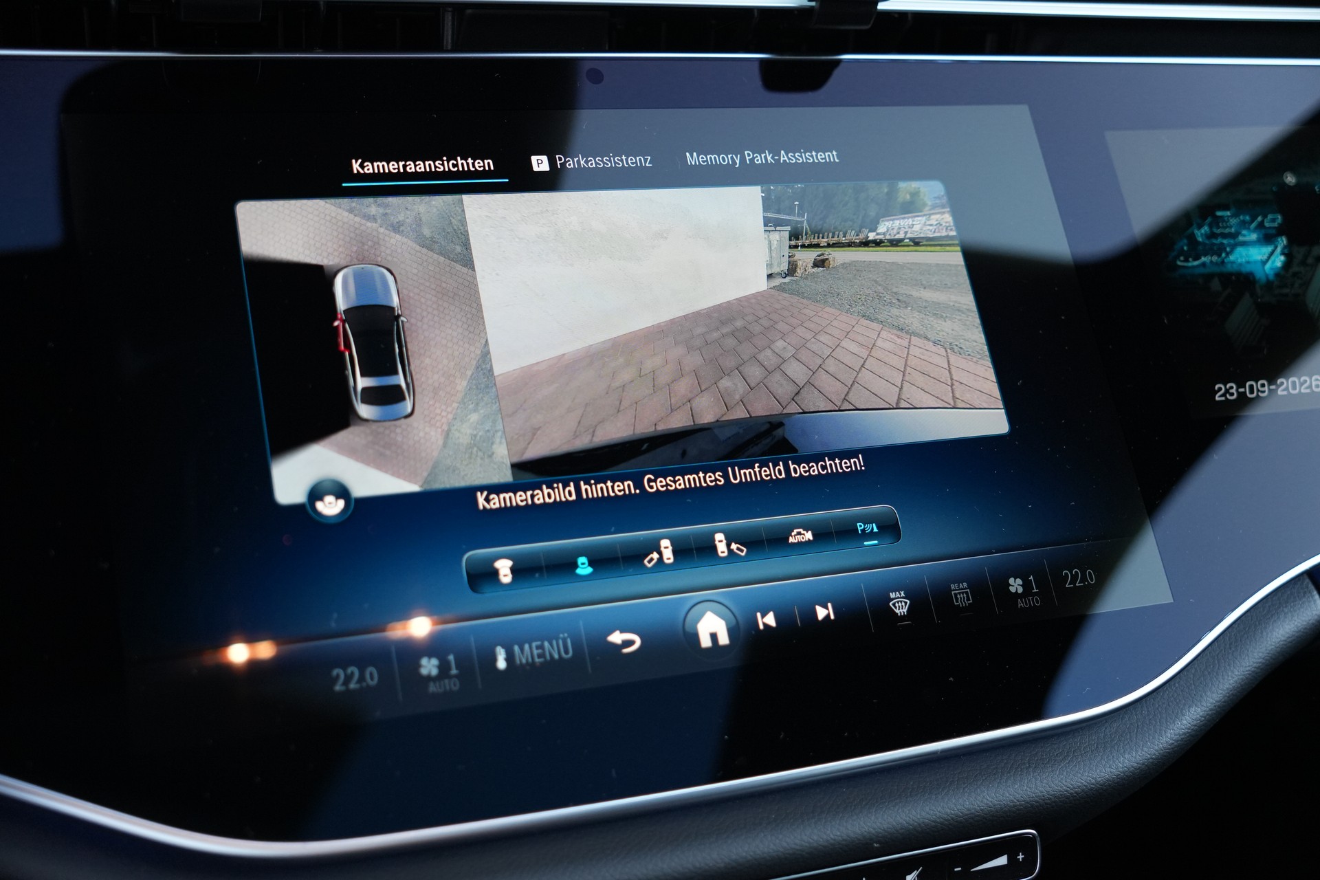 MERCEDES-BENZ E 400 e 4Matic 9G-Tronic (CH)-image-22