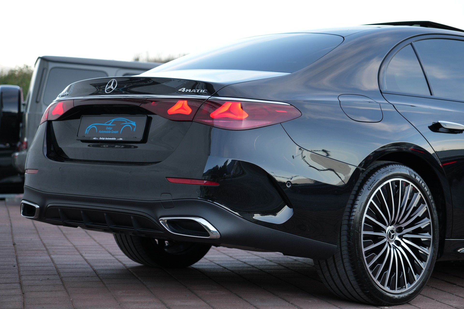 MERCEDES-BENZ E 400 e 4Matic 9G-Tronic (CH)-image-3