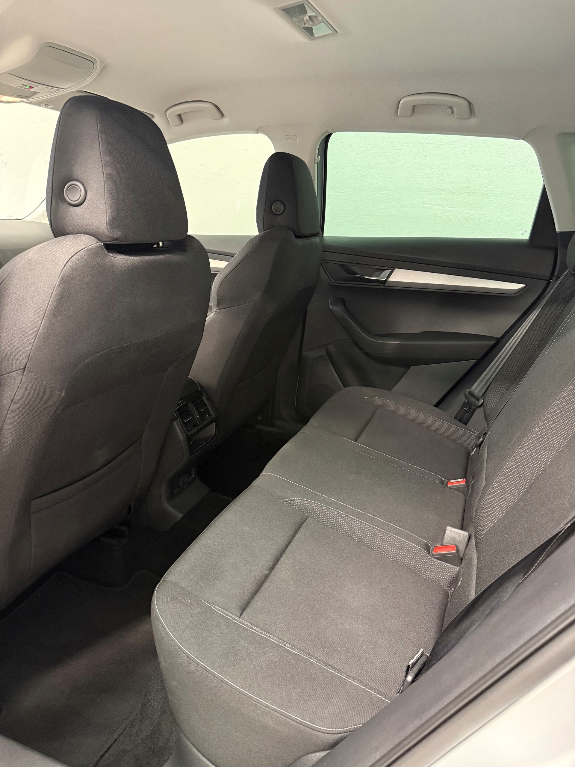 SKODA Karoq 1.5 TSI Selection DSG-image-7