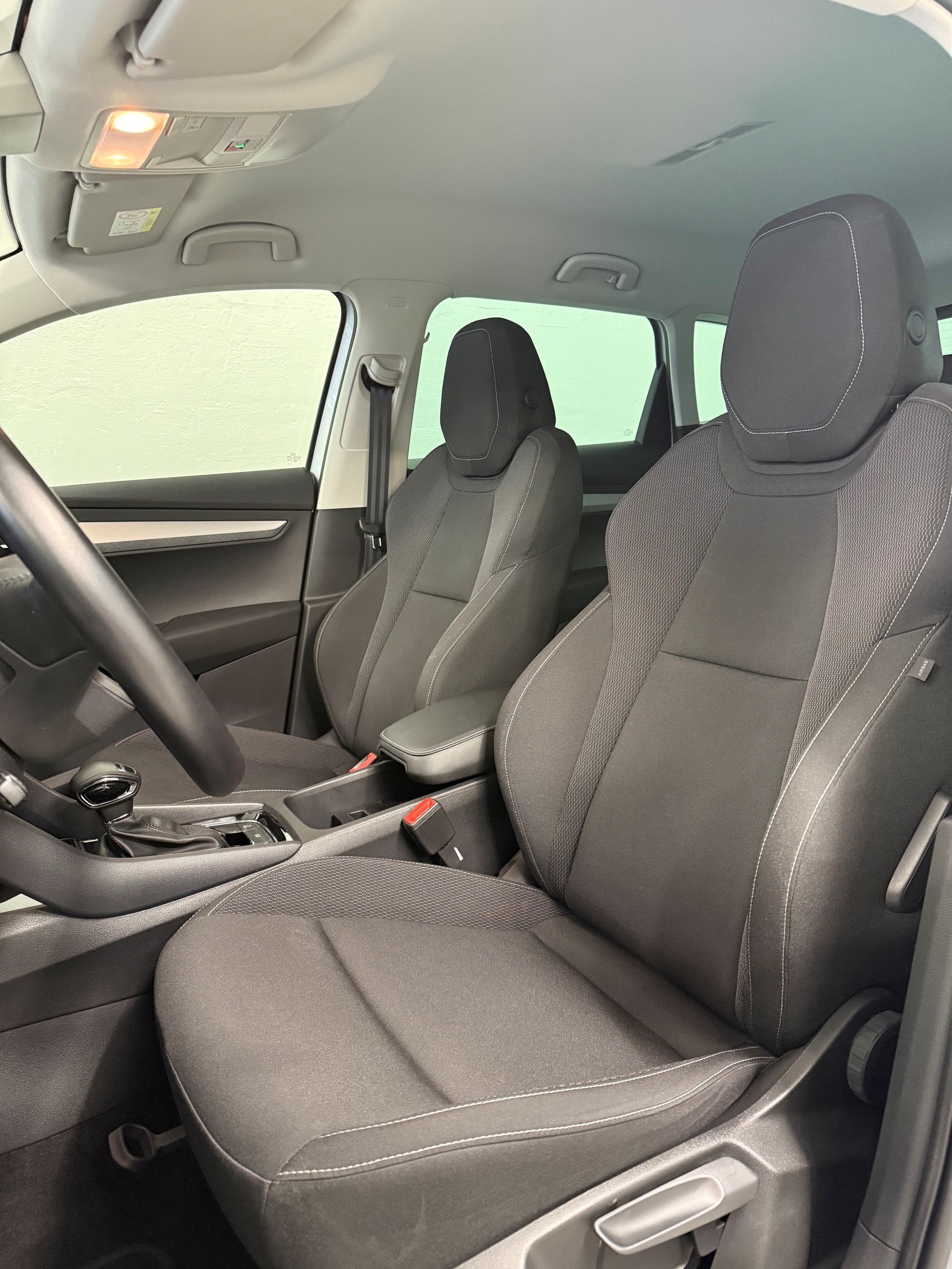 SKODA Karoq 1.5 TSI Selection DSG-image-6