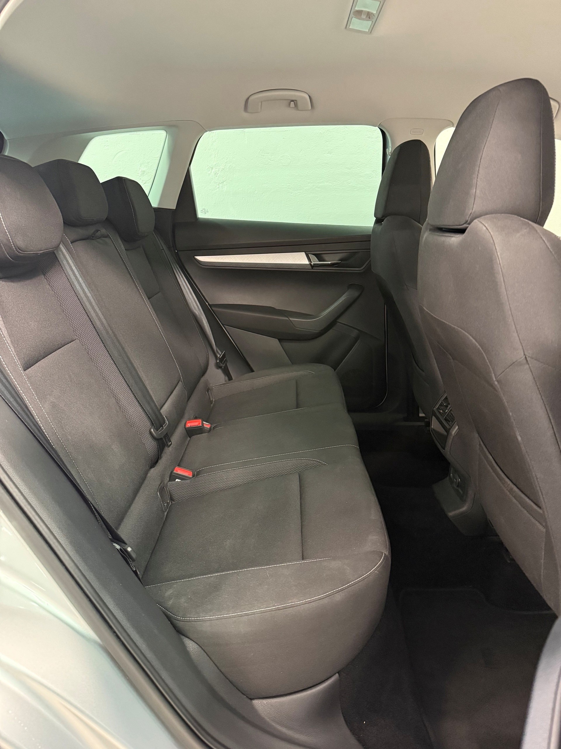 SKODA Karoq 1.5 TSI Selection DSG-image-10