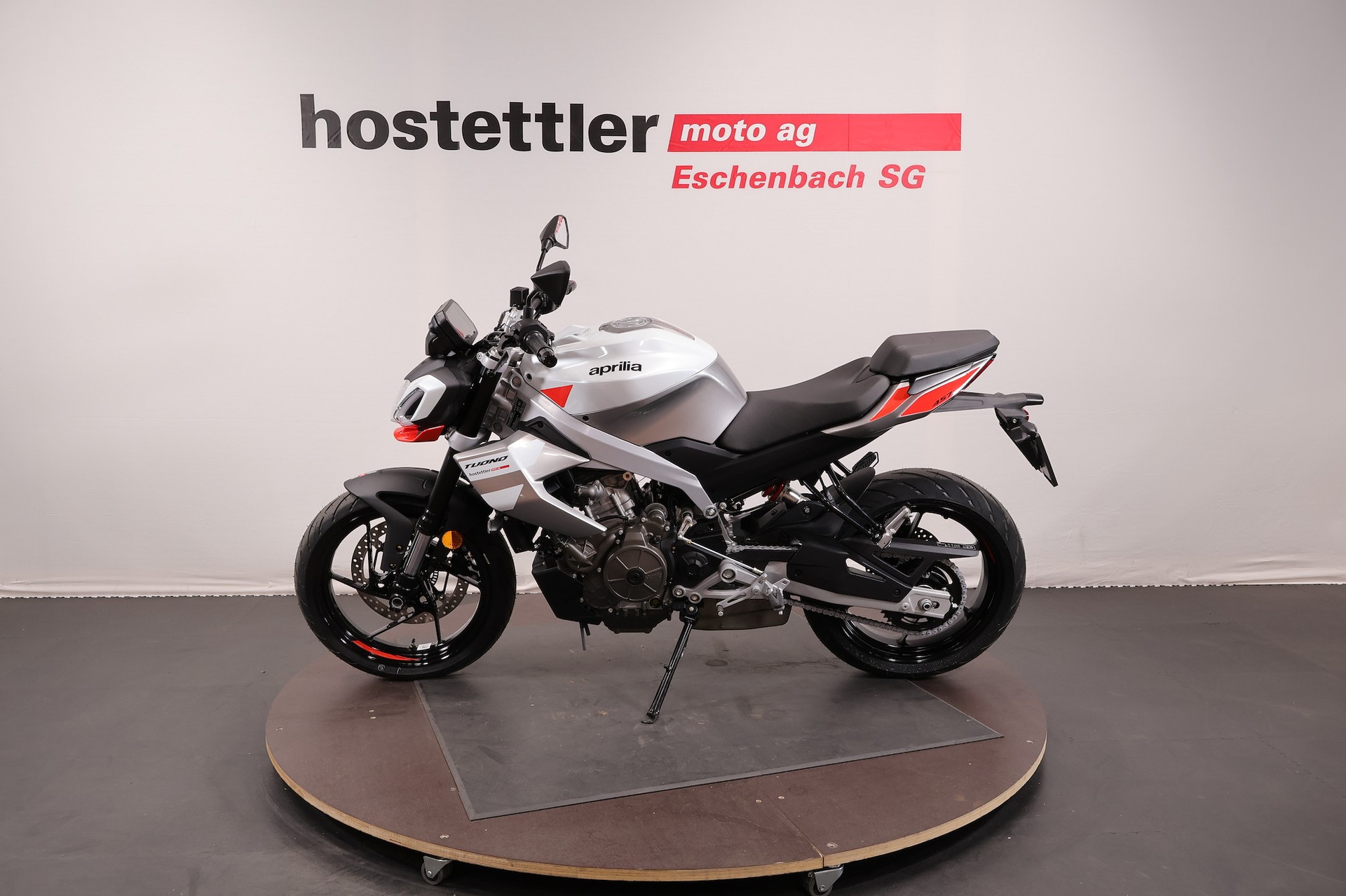 APRILIA Tuono 457-showroom-element-3