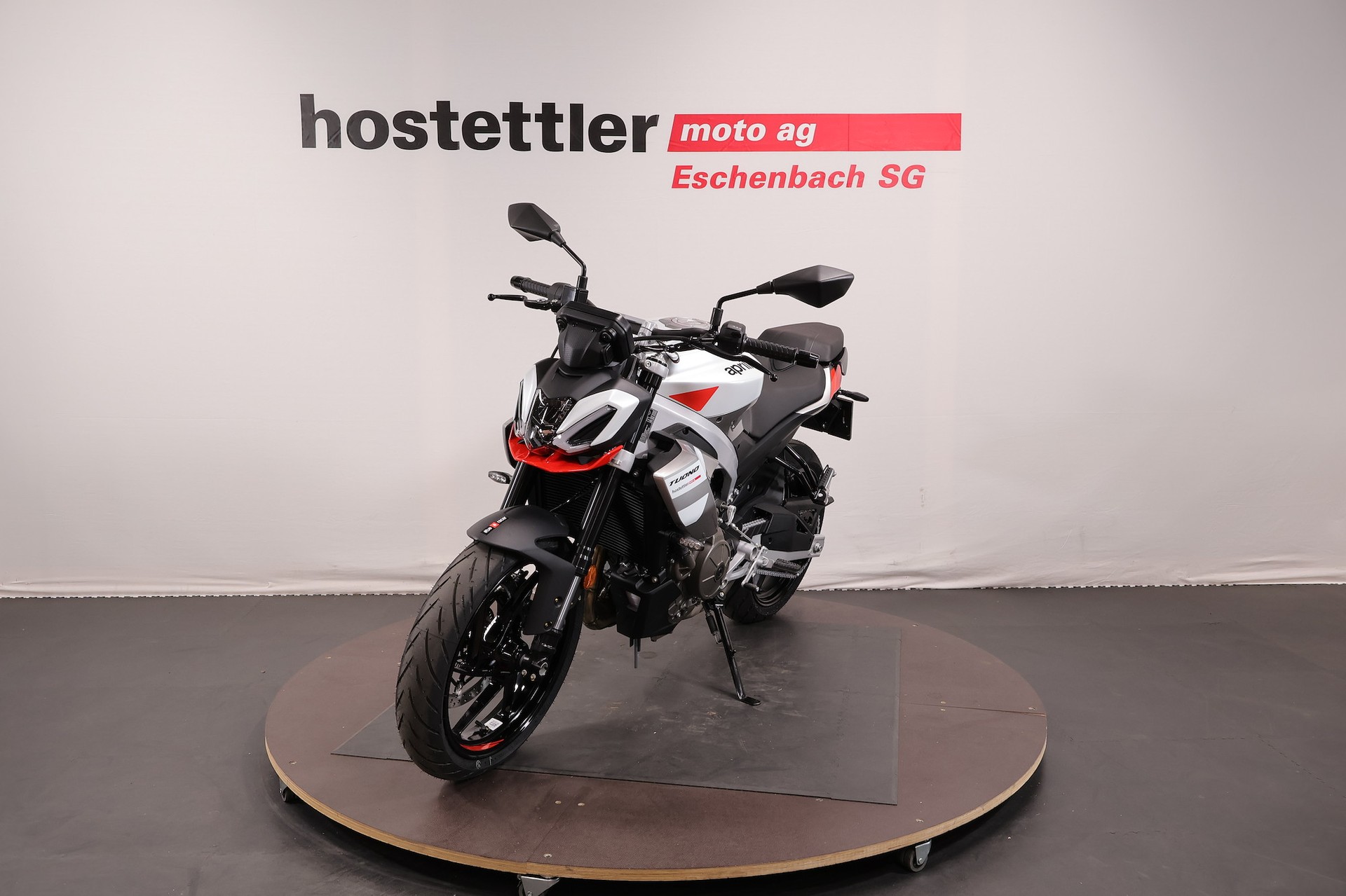APRILIA Tuono 457-showroom-element-2