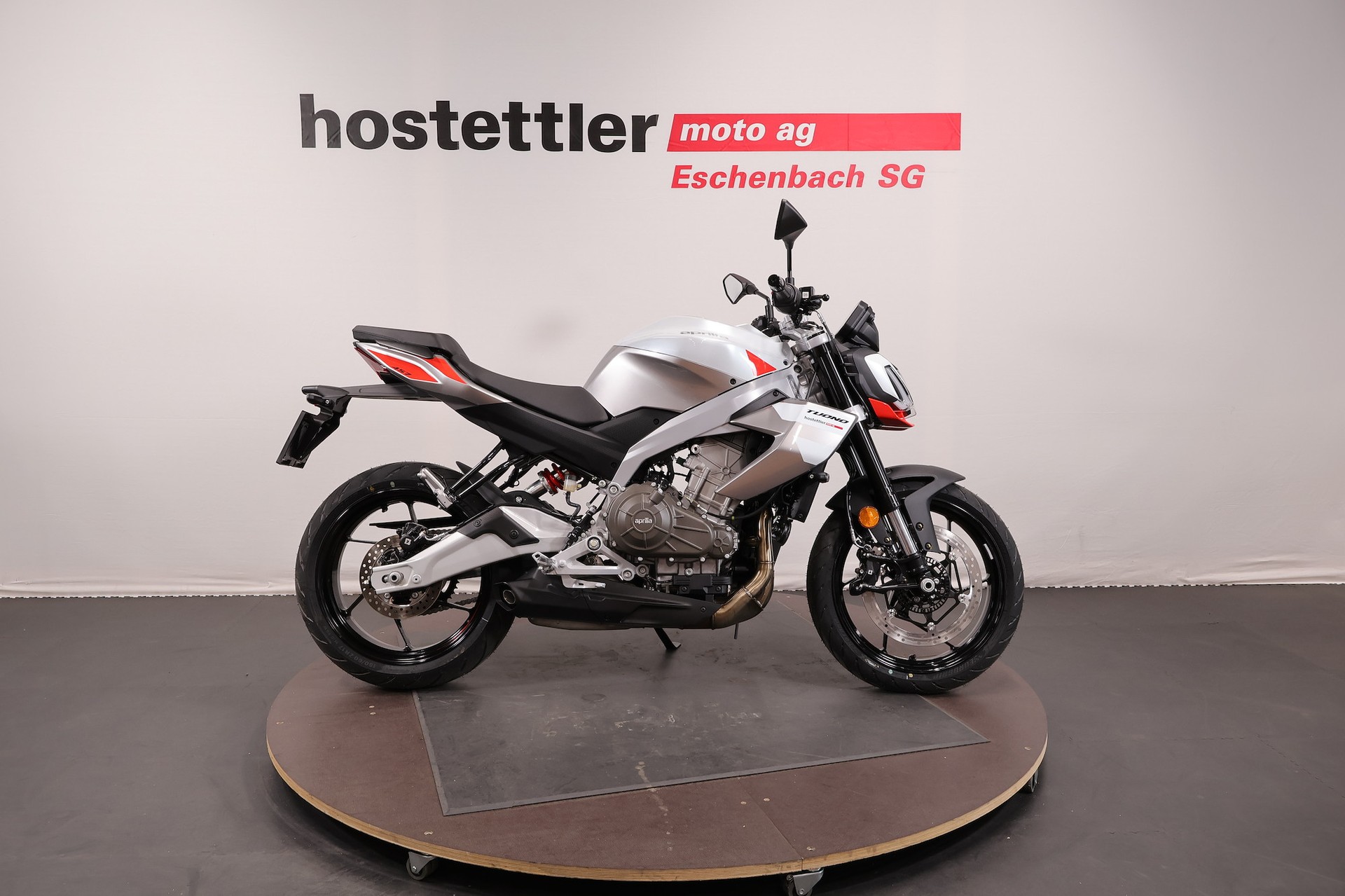APRILIA Tuono 457-showroom-element-1