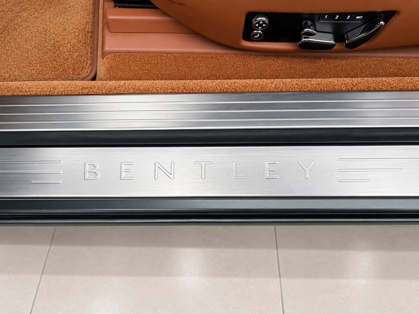 BENTLEY Continental GT 6.0-image-9