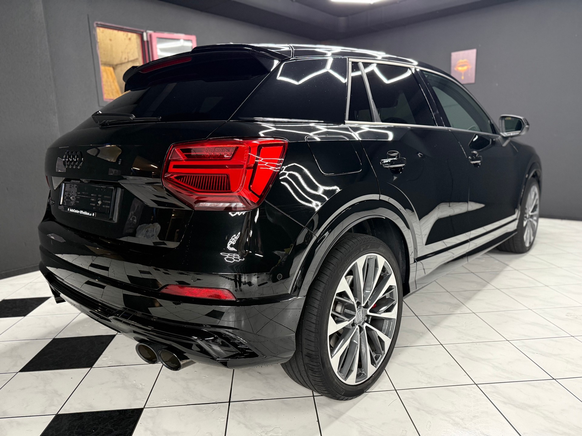 AUDI SQ2 TFSI quattro S-tronic-image-3