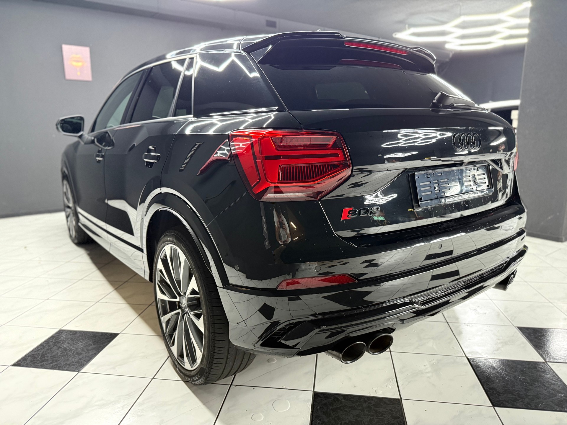 AUDI SQ2 TFSI quattro S-tronic-image-5