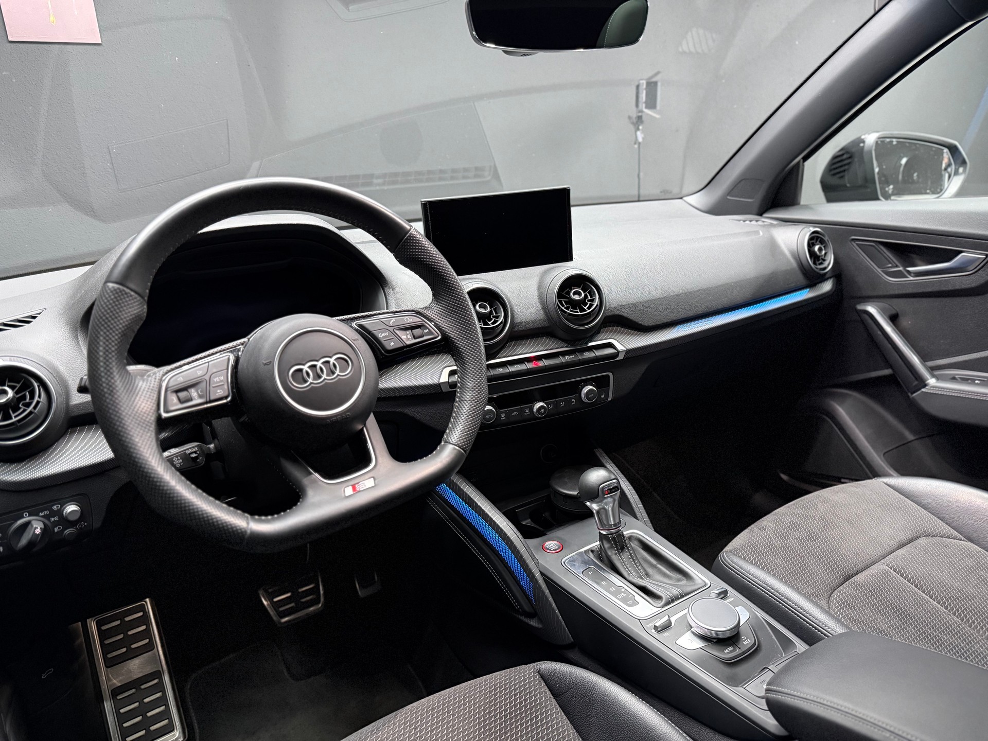 AUDI SQ2 TFSI quattro S-tronic-image-6