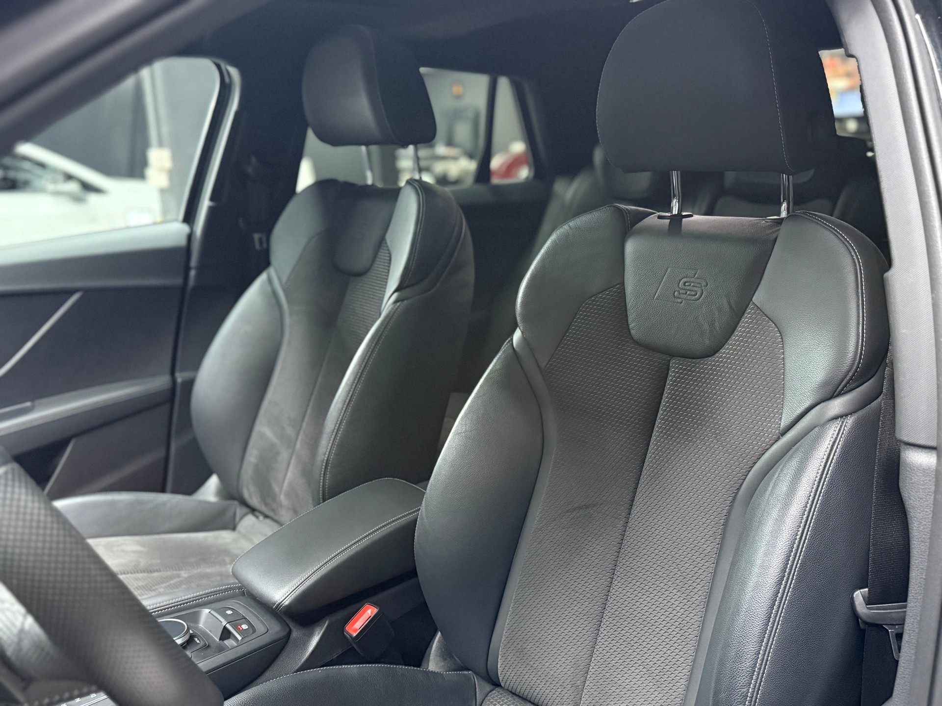AUDI SQ2 TFSI quattro S-tronic-image-18