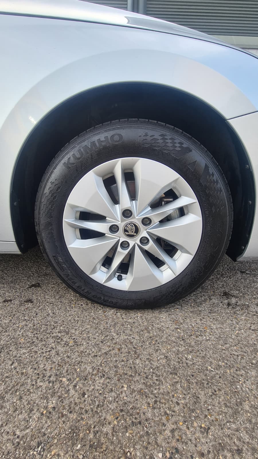 SKODA Octavia Combi 2.0 TDI DSG Ambition 4x4 ** Gr-Navi ** RF-Kamera ** Abstandsregelsysteme ** Virtual Cockpit ** Neues Modell 2024-image-19