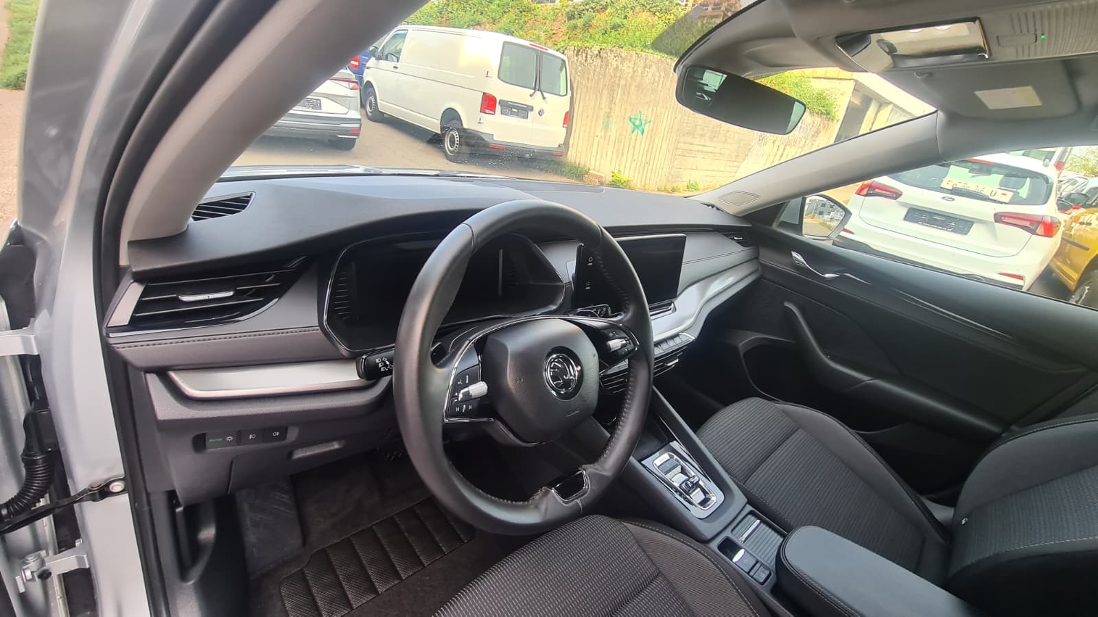 SKODA Octavia Combi 2.0 TDI DSG Ambition 4x4 ** Gr-Navi ** RF-Kamera ** Abstandsregelsysteme ** Virtual Cockpit ** Neues Modell 2024-image-15