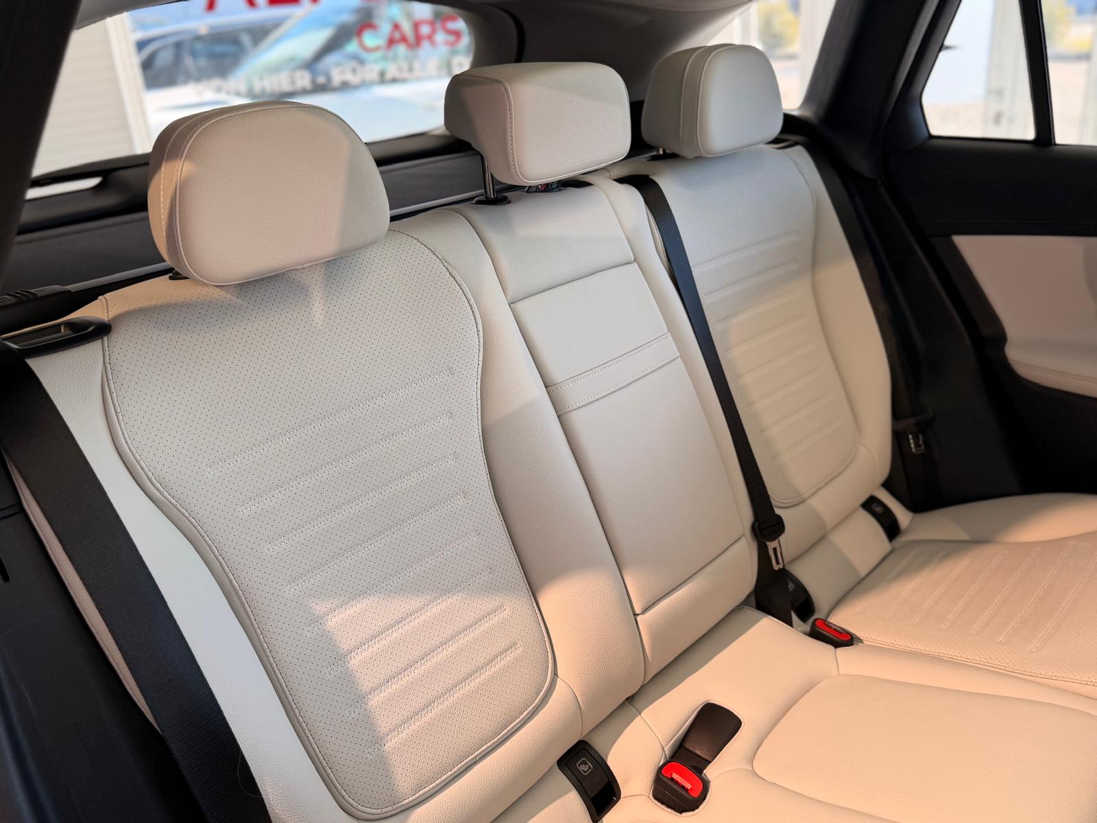 MERCEDES-BENZ GLC 220 d 4Matic 9G-Tronic-image-31
