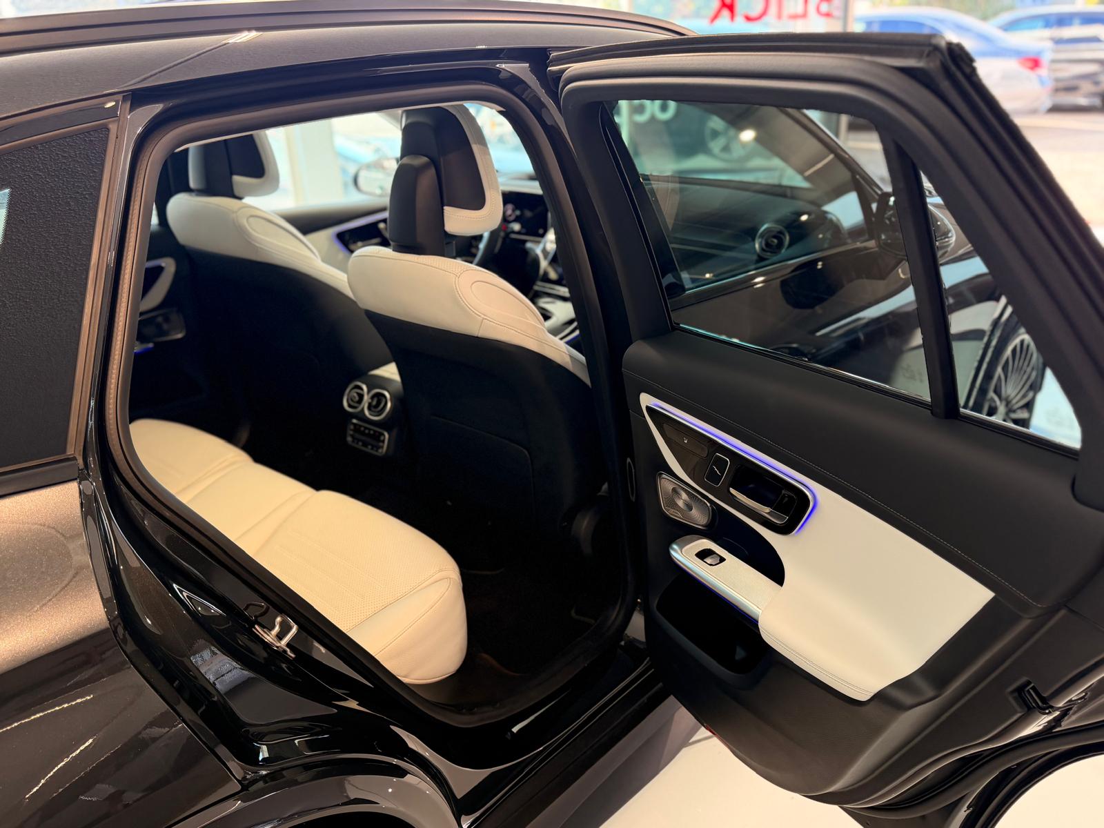 MERCEDES-BENZ GLC 220 d 4Matic 9G-Tronic-image-29