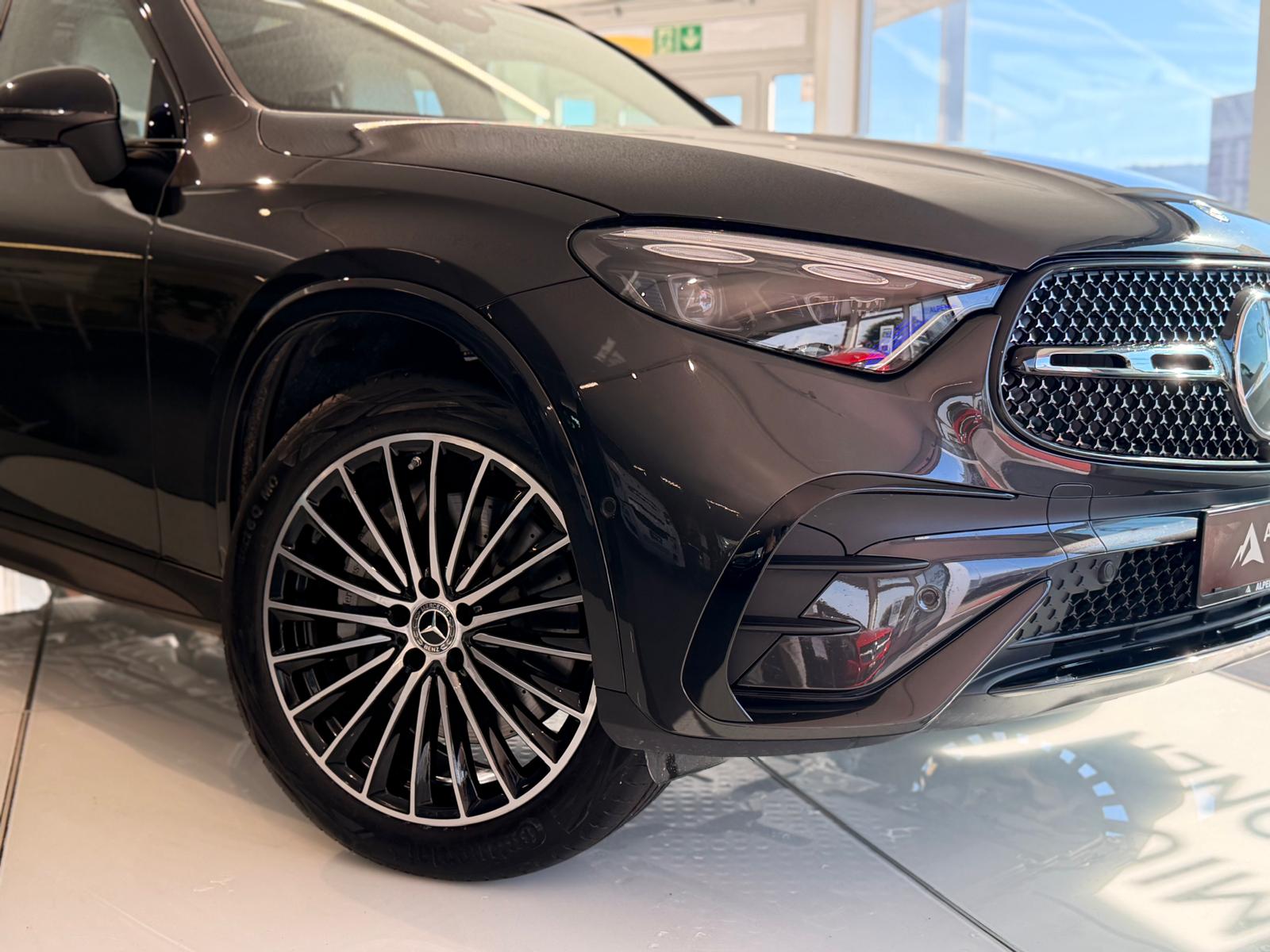 MERCEDES-BENZ GLC 220 d 4Matic 9G-Tronic-image-2