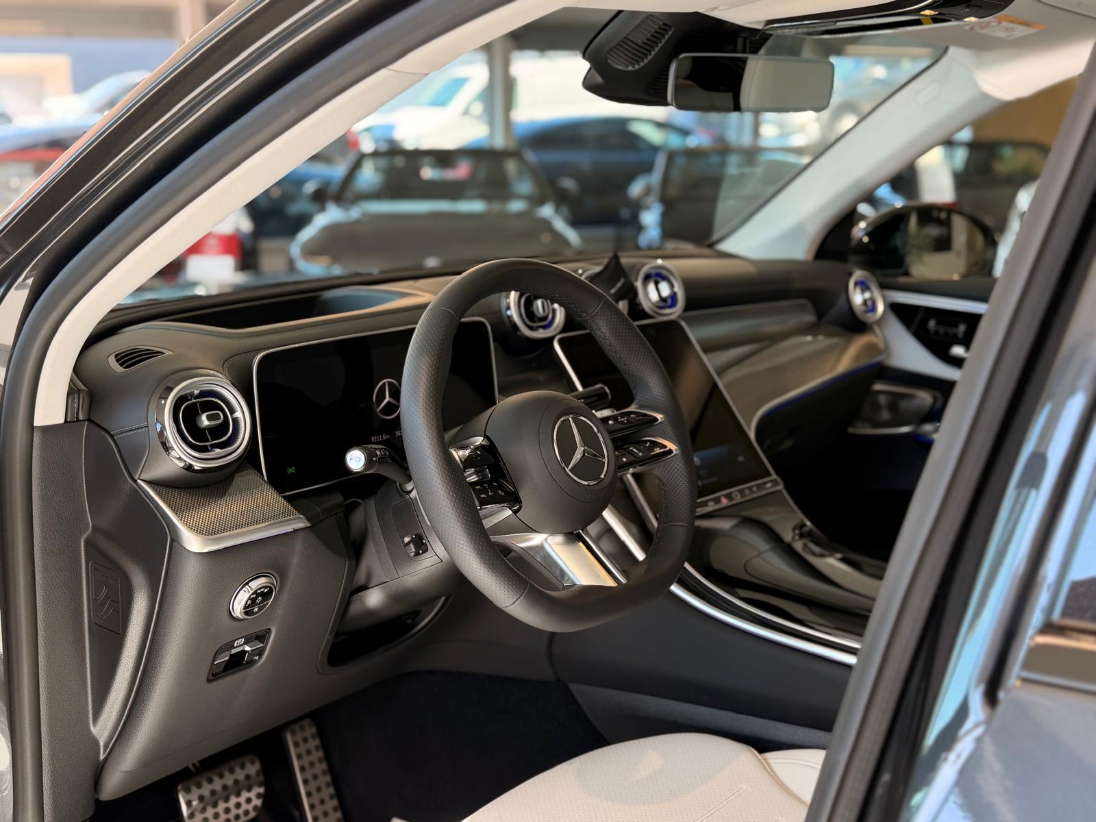MERCEDES-BENZ GLC 220 d 4Matic 9G-Tronic-image-13