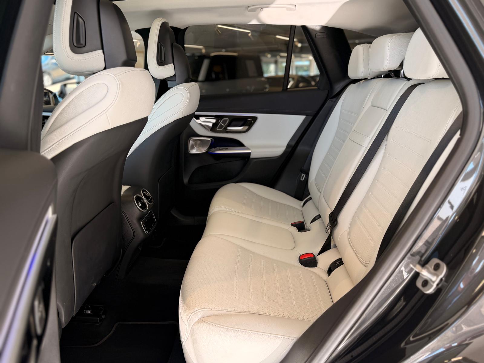 MERCEDES-BENZ GLC 220 d 4Matic 9G-Tronic-image-19