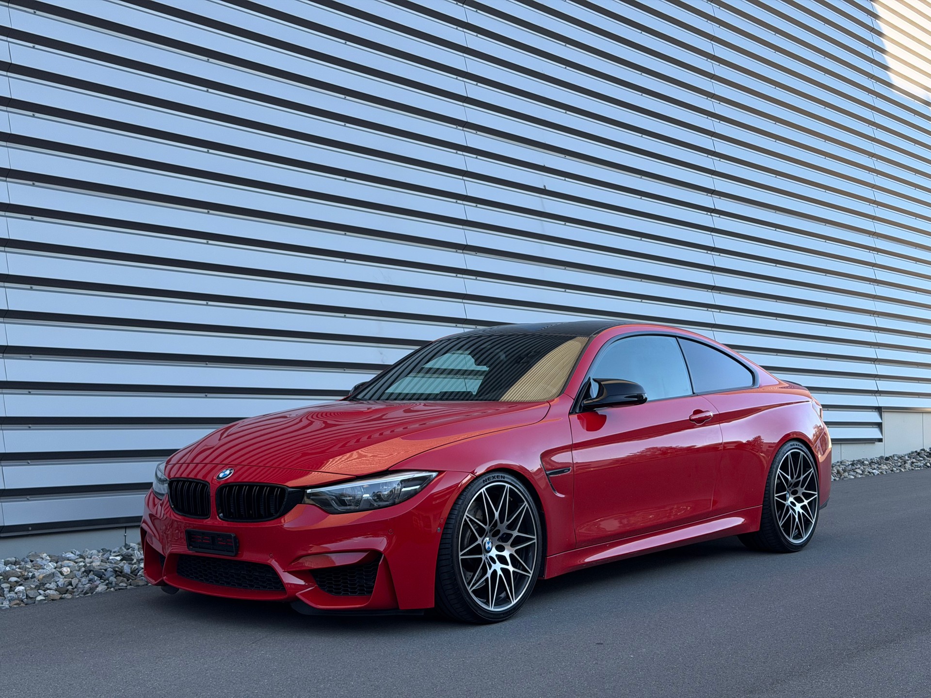 BMW M4 Coupé Competition DKG - Born in M Town Edition-image-6