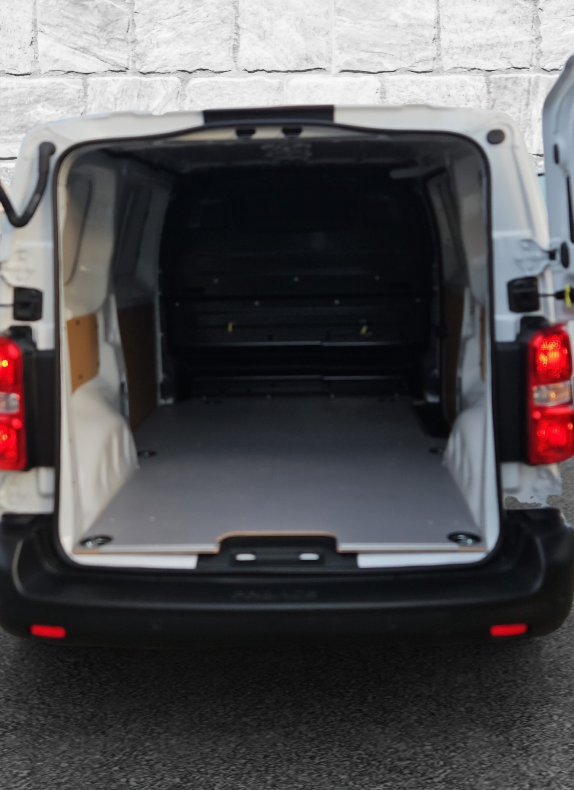 TOYOTA Proace EV 75kWh Medium Active-image-7