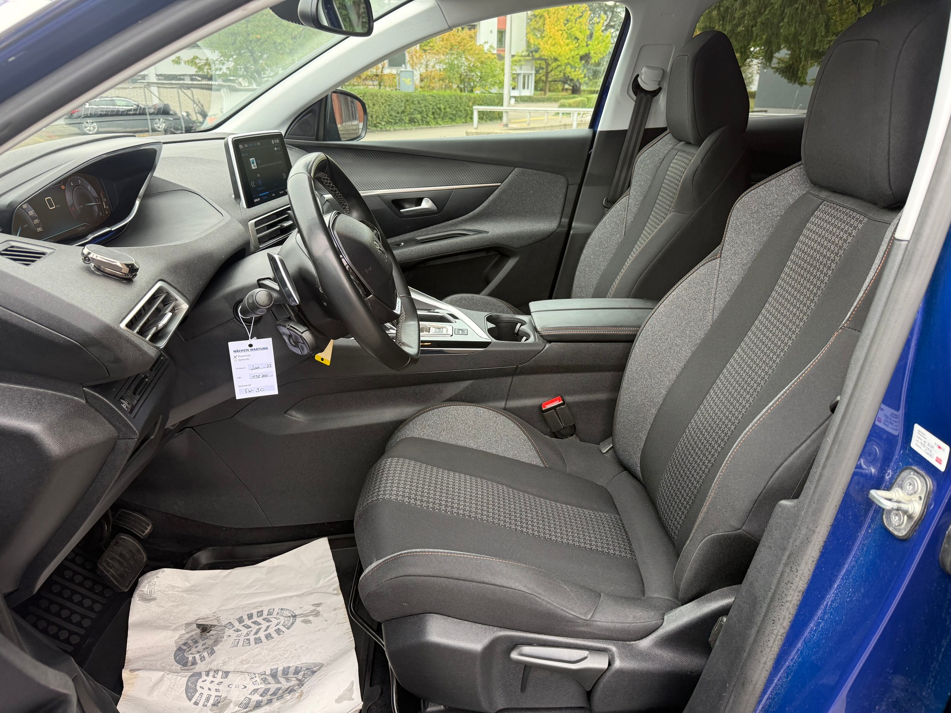 PEUGEOT 3008 1.5 BlueHDi Active EAT-image-6