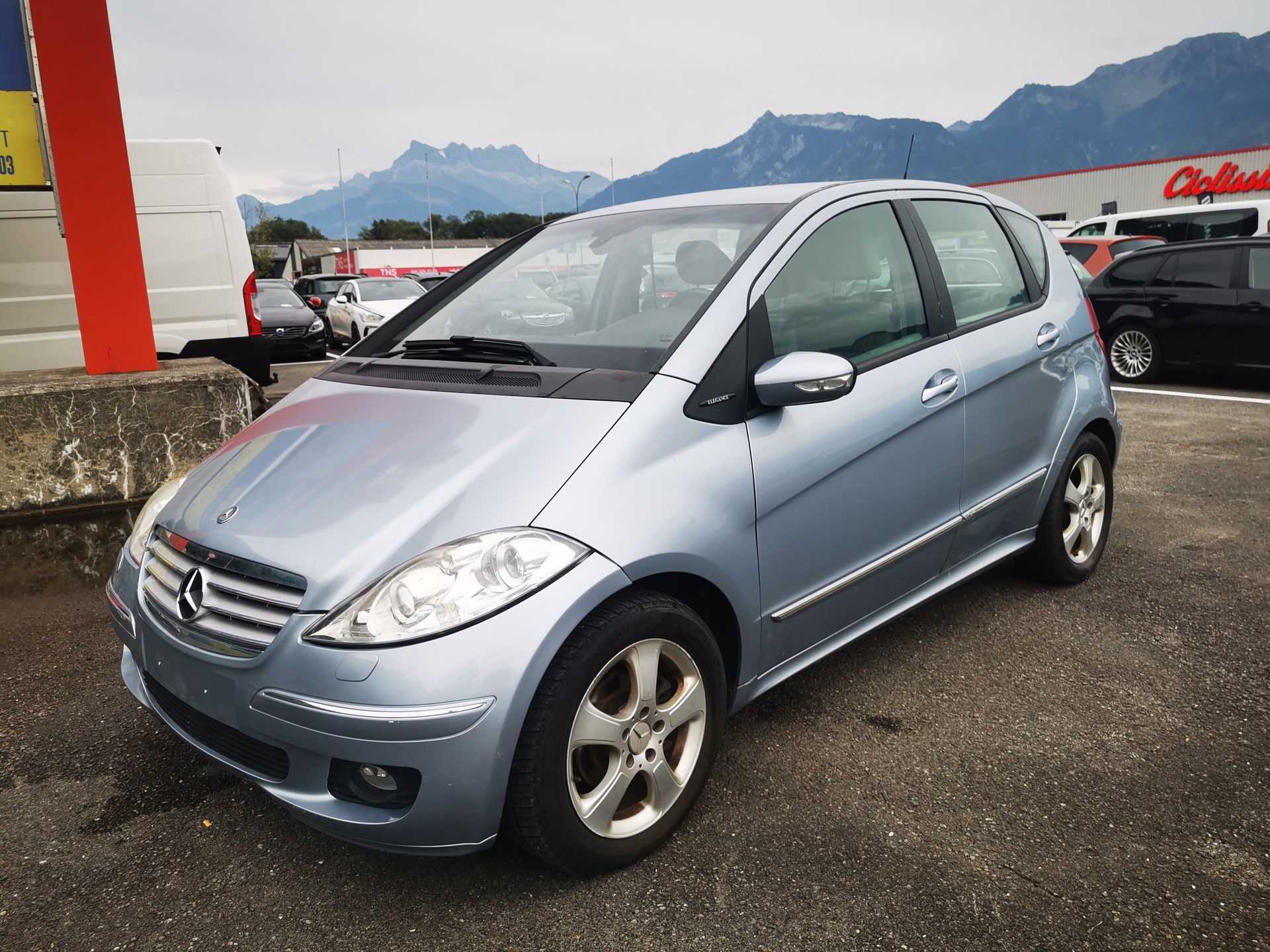 MERCEDES-BENZ A 200 Avantgarde-image-4