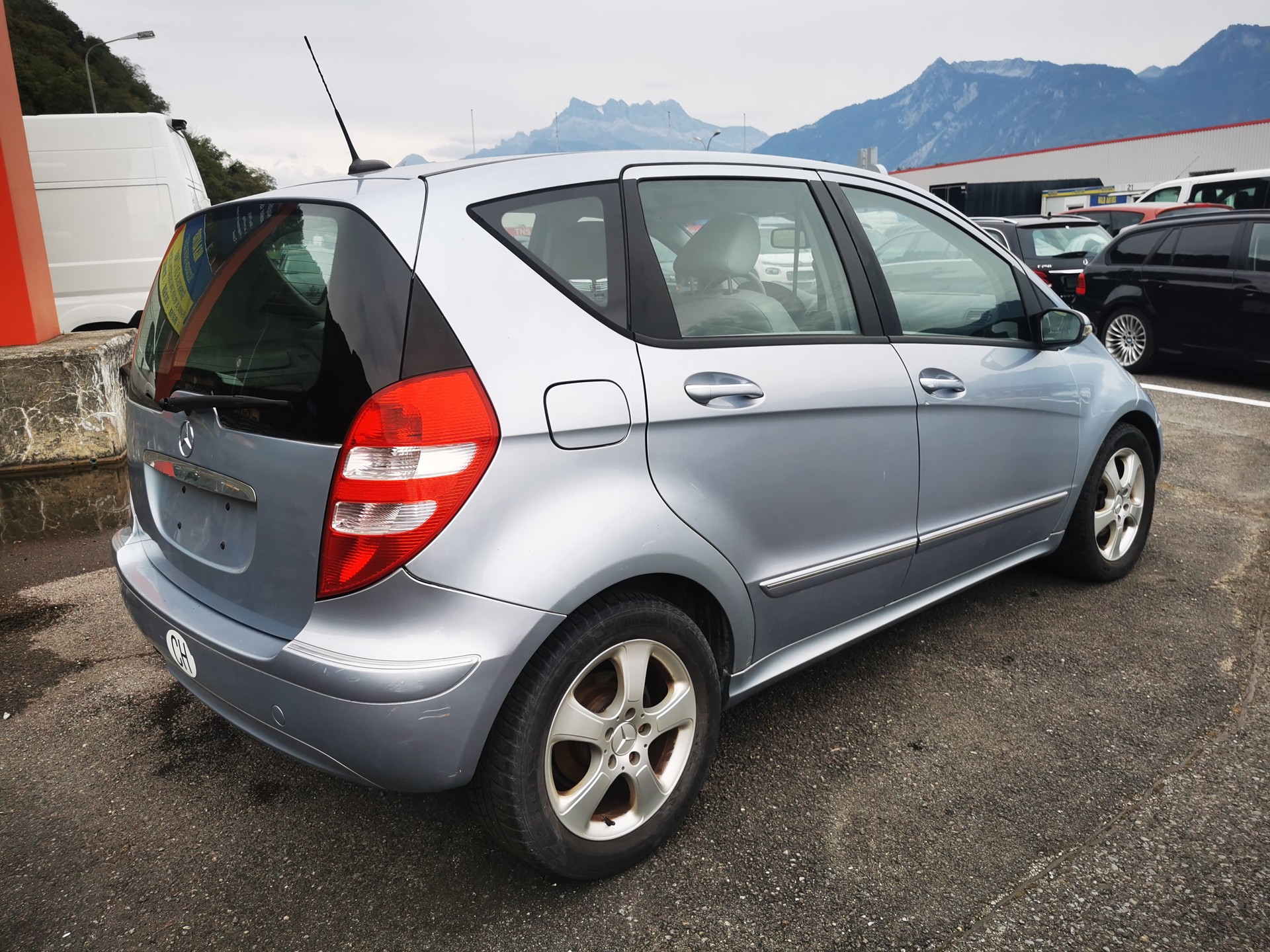 MERCEDES-BENZ A 200 Avantgarde-image-1
