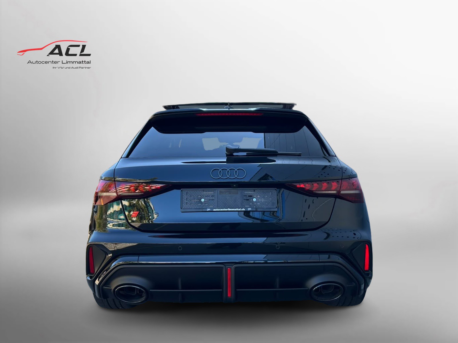 AUDI RS3 Sportback 2.5 TSI quattro S-tronic-image-8
