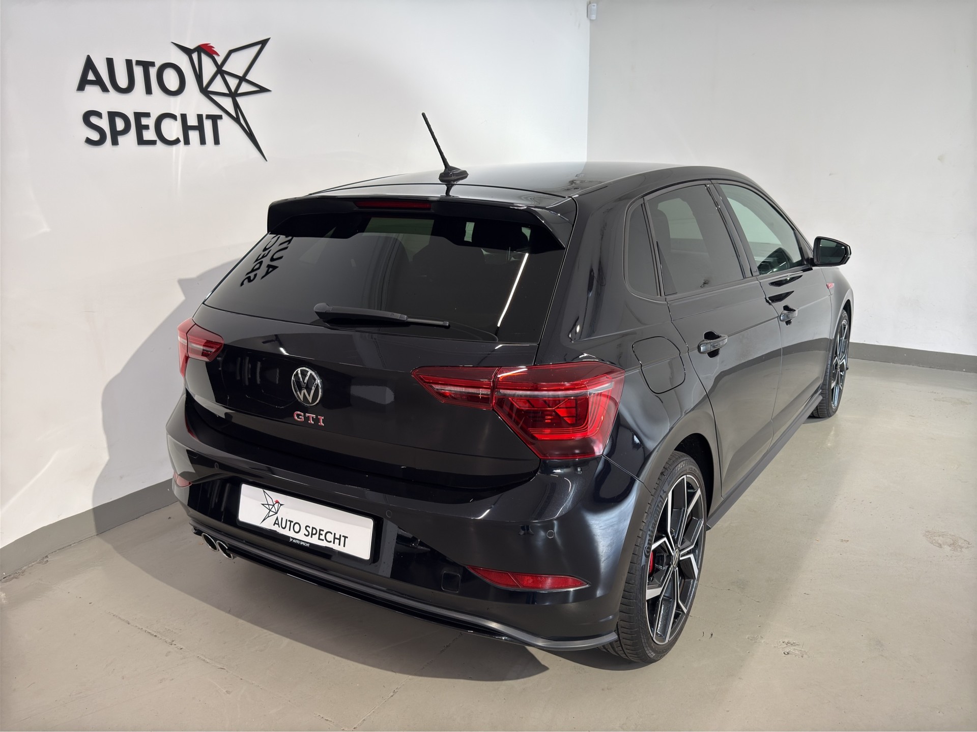VW Polo 2.0 TSI GTI DSG-image-5