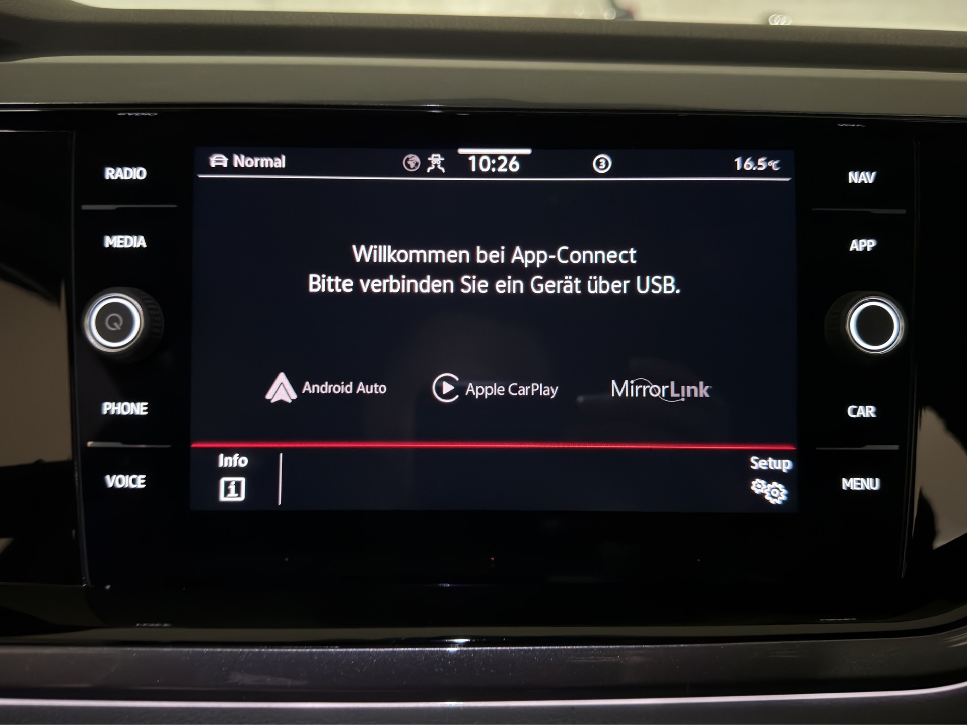 VW Polo 2.0 TSI GTI DSG-image-16