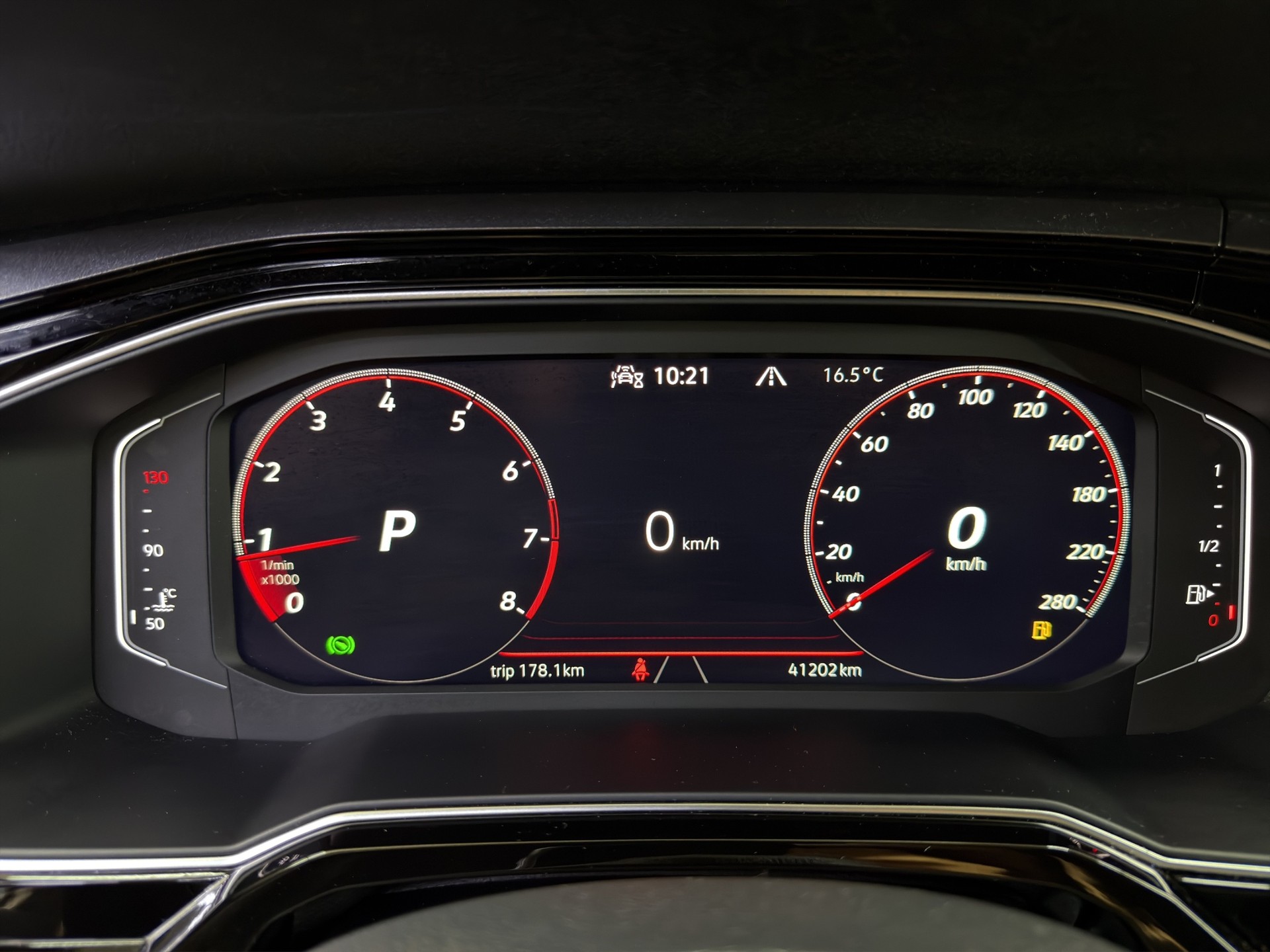 VW Polo 2.0 TSI GTI DSG-image-13