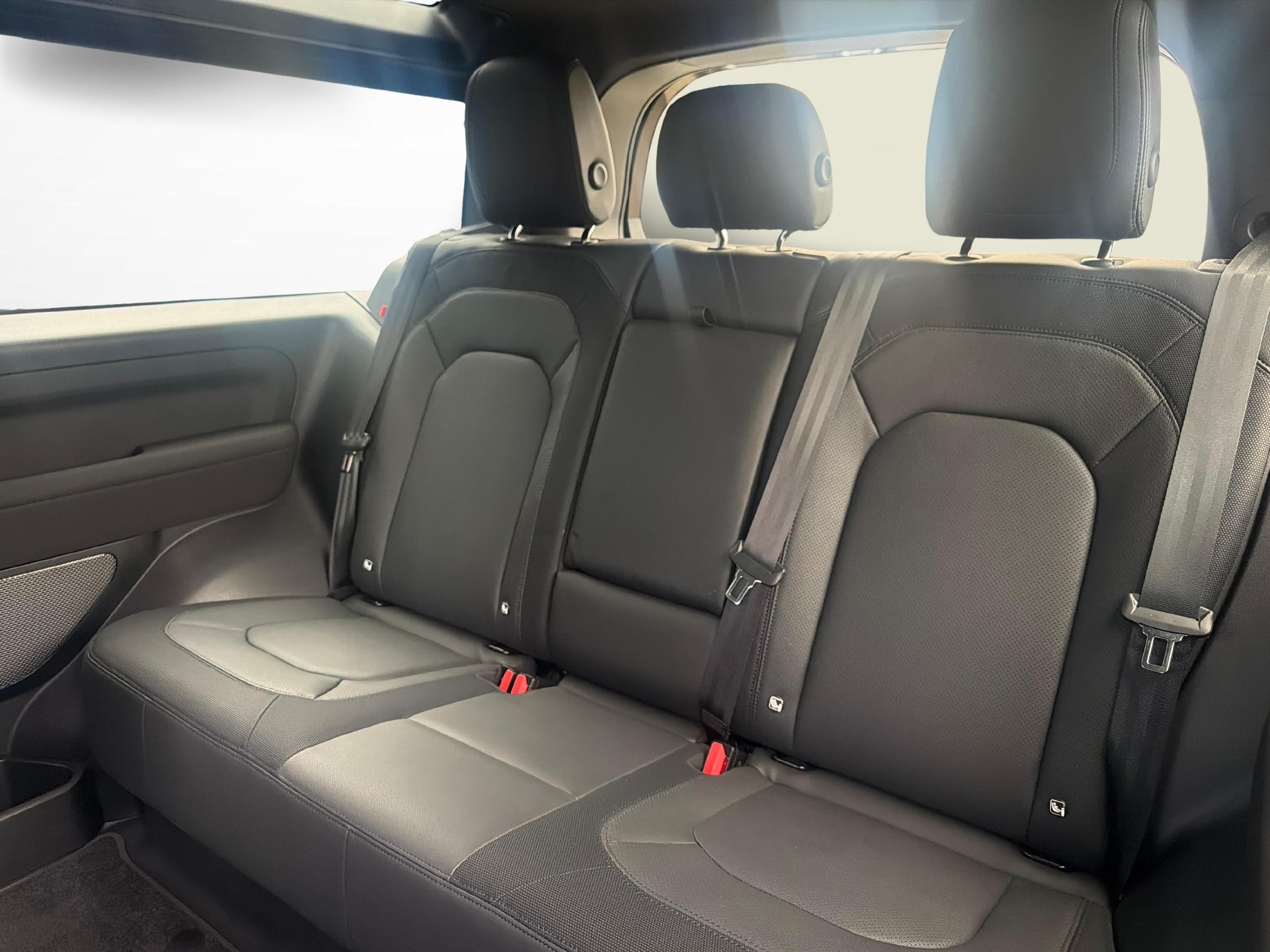 LAND ROVER Defender 90 3.0 D I6 X-Dynamic SE-image-18