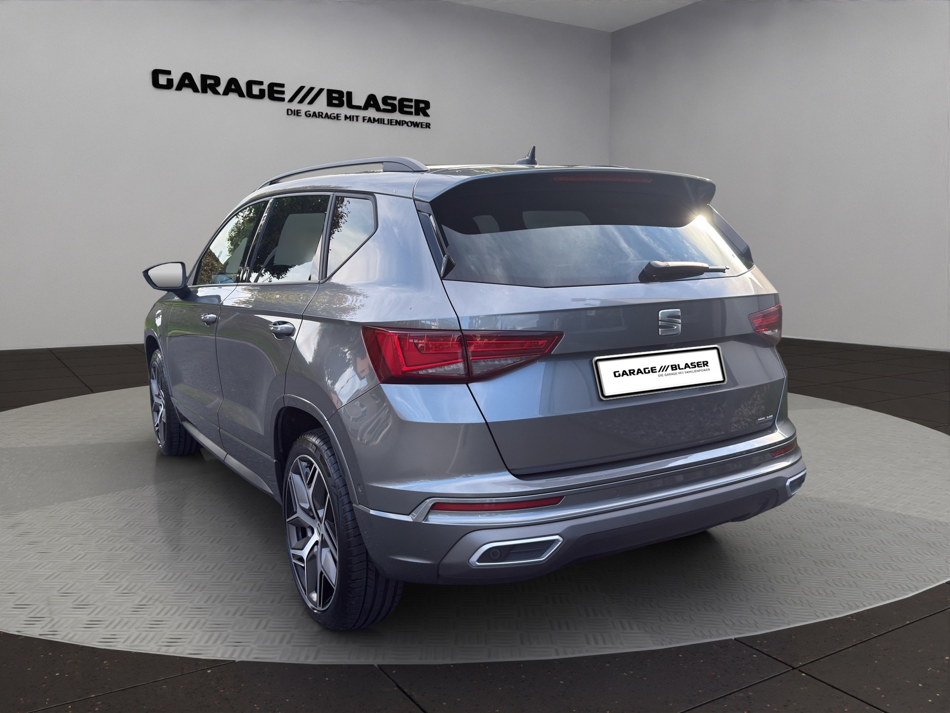 SEAT Ateca 2.0 TSI Hola FR 4Drive DSG-image-2