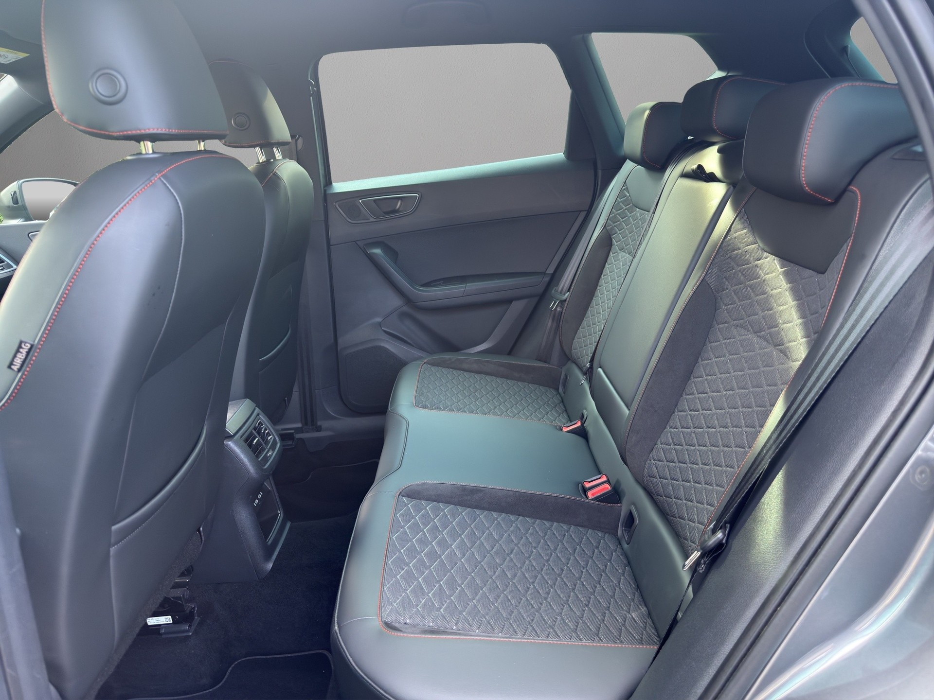 SEAT Ateca 2.0 TSI Hola FR 4Drive DSG-image-5